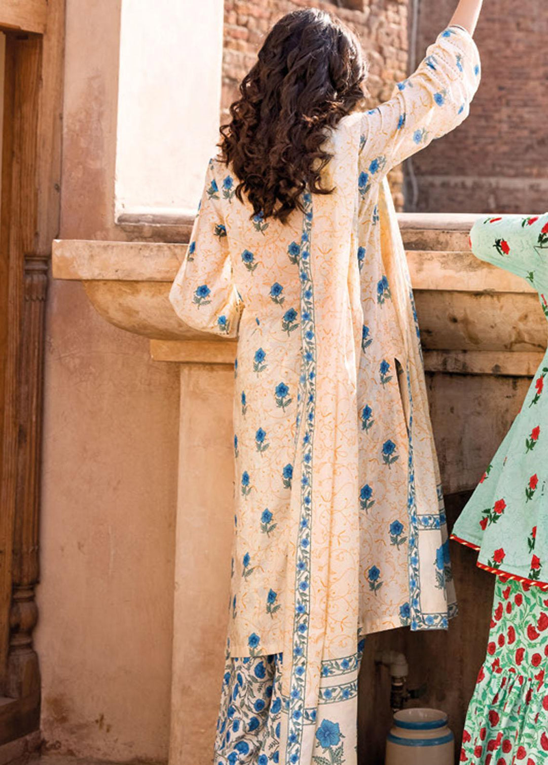 Vintage Garden By Gul Ahmed Printed Lawn Suits Unstitched 3 Piece GA23V CL-32239A - Summer Collection