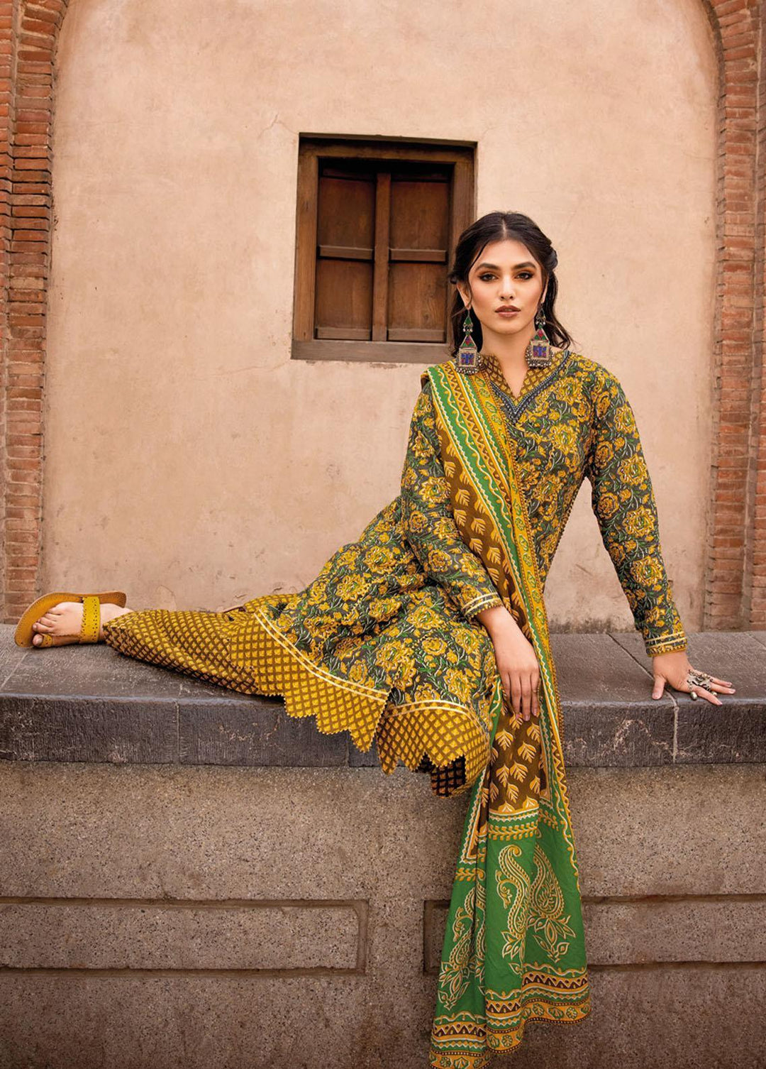Vintage Garden By Gul Ahmed Printed Lawn Suits Unstitched 3 Piece GA23V CL-32449A - Summer Collection