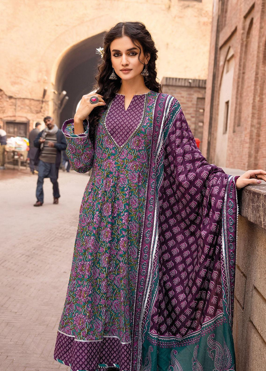 Vintage Garden By Gul Ahmed Printed Lawn Suits Unstitched 3 Piece GA23V CL-32449B - Summer Collection