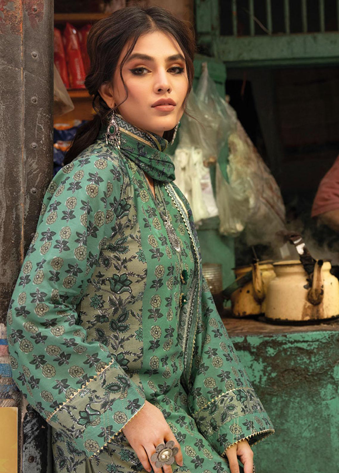 Vintage Garden By Gul Ahmed Printed Lawn Suits Unstitched 3 Piece GA23V CL-32463A - Summer Collection