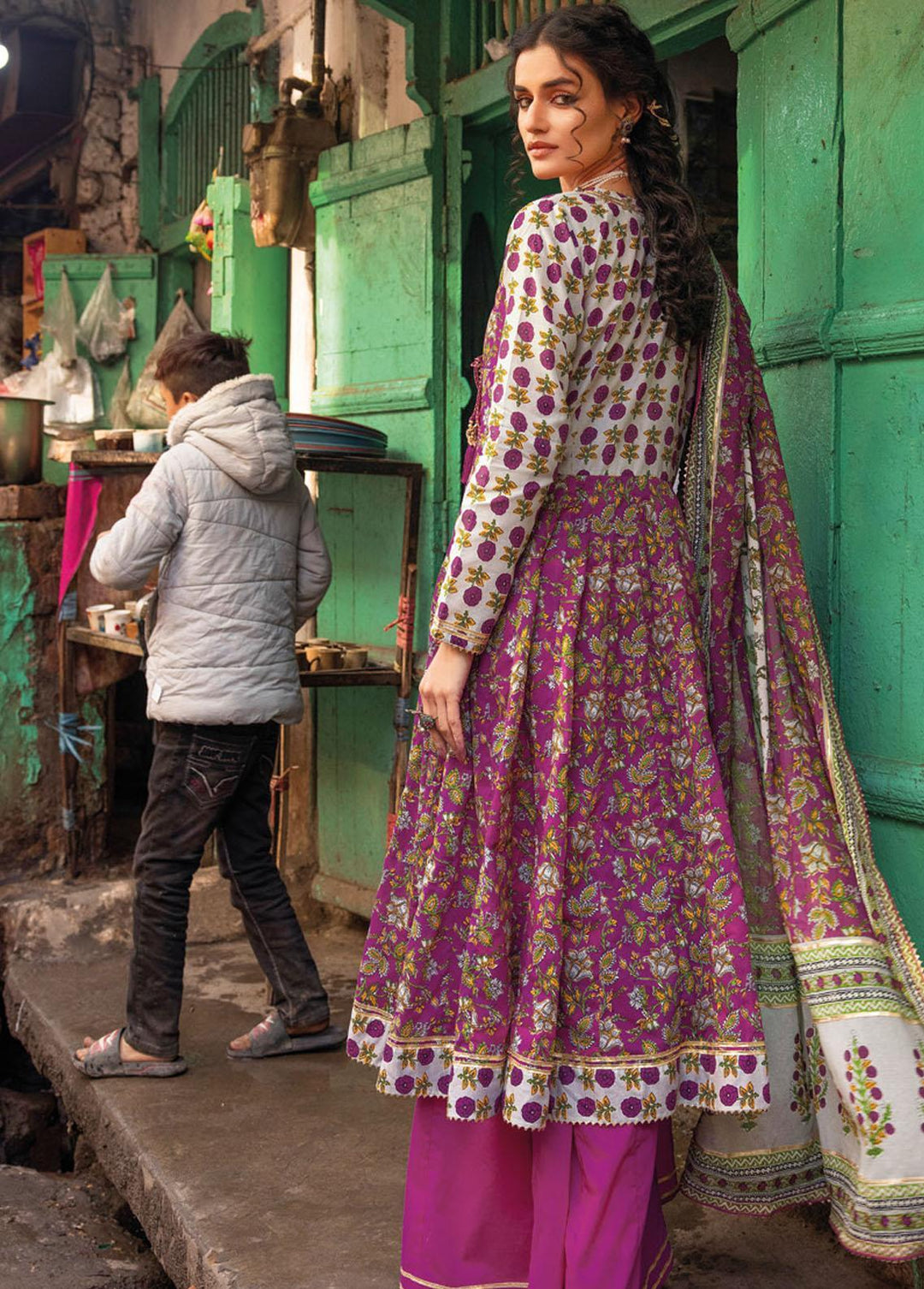 Vintage Garden By Gul Ahmed Printed Lawn Suits Unstitched 3 Piece GA23V CL-32463B - Summer Collection