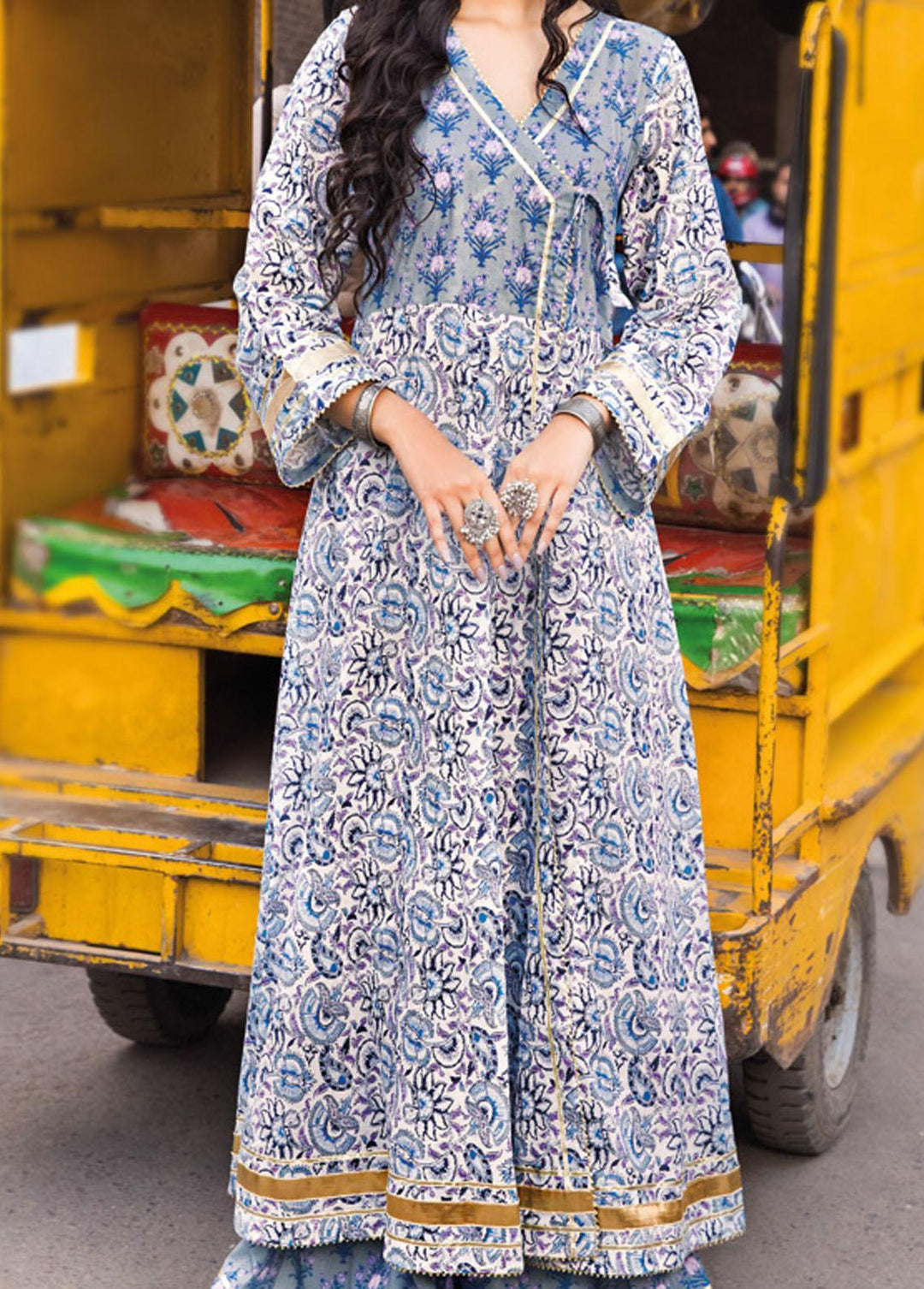 Vintage Garden By Gul Ahmed Printed Lawn Suits Unstitched 2 Piece GA23V TL-32028B - Summer Collection