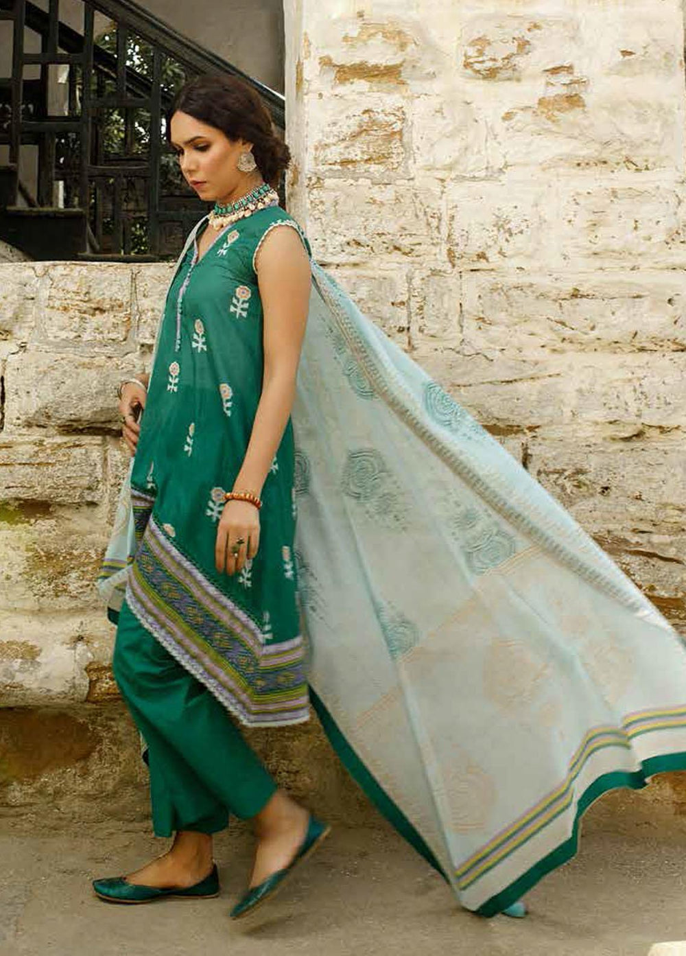 Vintage By Gul Ahmed Printed Lawn Suits Unstitched 2 Piece GA22V TL-22022 - Summer Collection