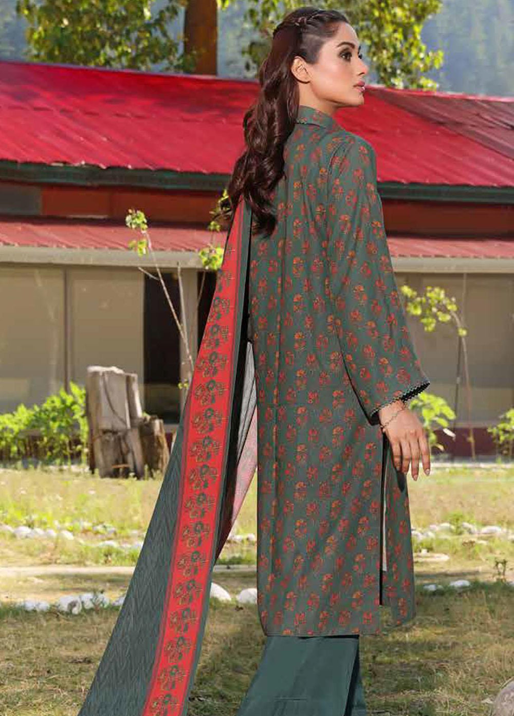Glamour By Gul Ahmed Printed Karandi Suits Unstitched 3 Piece GA23WG AY-32004 - Winter Collection