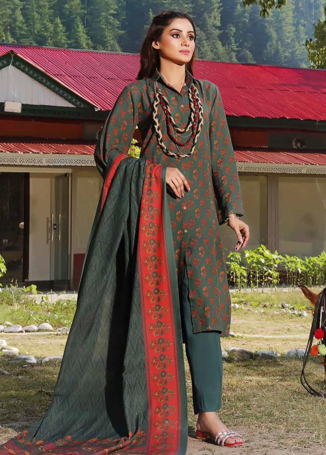 Glamour By Gul Ahmed Printed Karandi Suits Unstitched 3 Piece GA23WG AY-32004 - Winter Collection