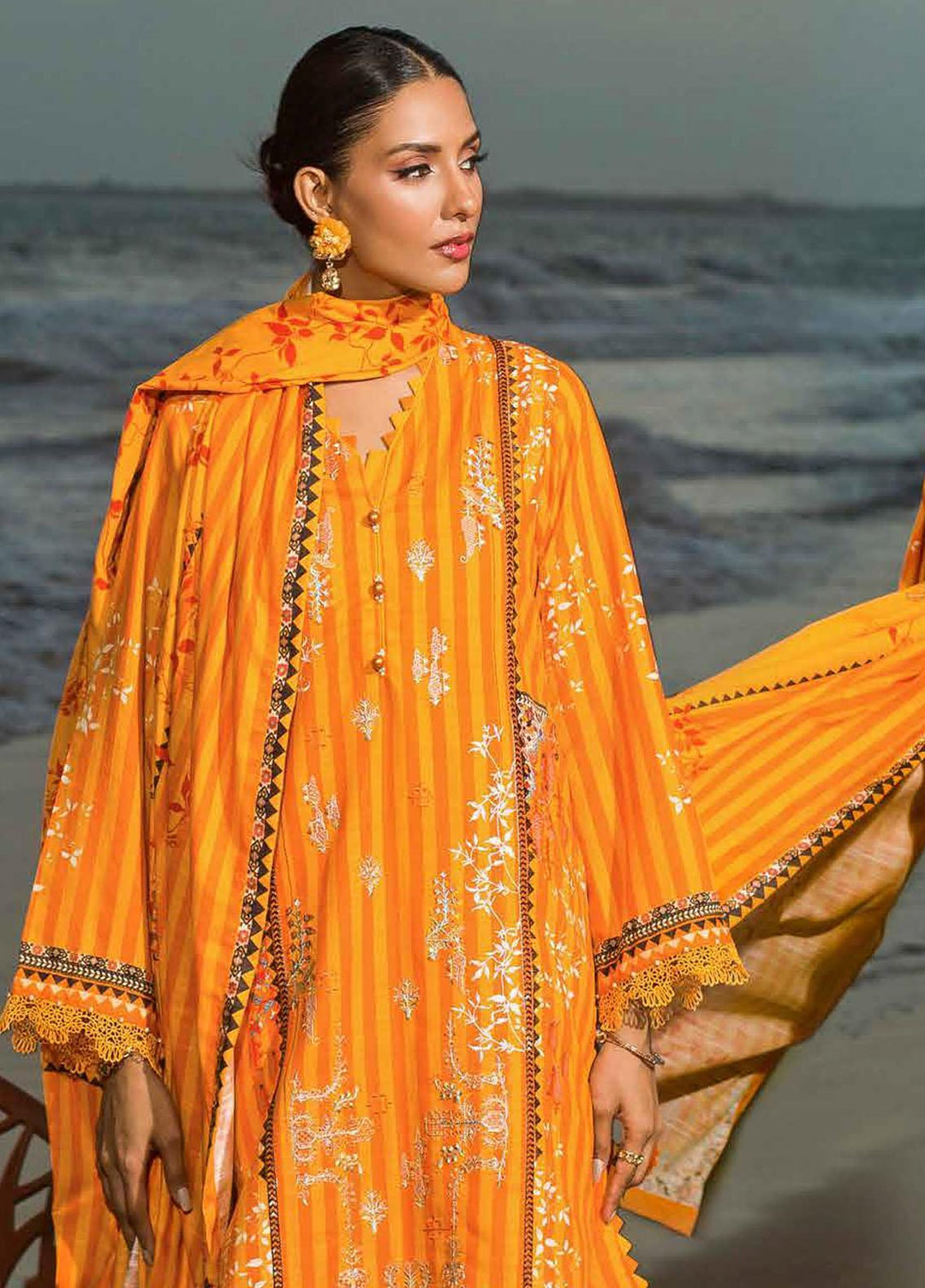 Glamour By Gul Ahmed Embroidered Khaddar Suits Unstitched 3 Piece GA23WG K-32005 - Winter Collection