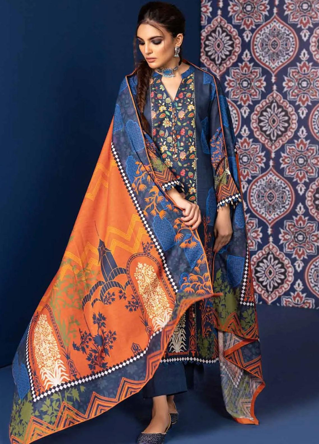 Gul Ahmed Printed Khaddar Suits Unstitched 3 Piece GA23WL K-32001 - Winter Collection