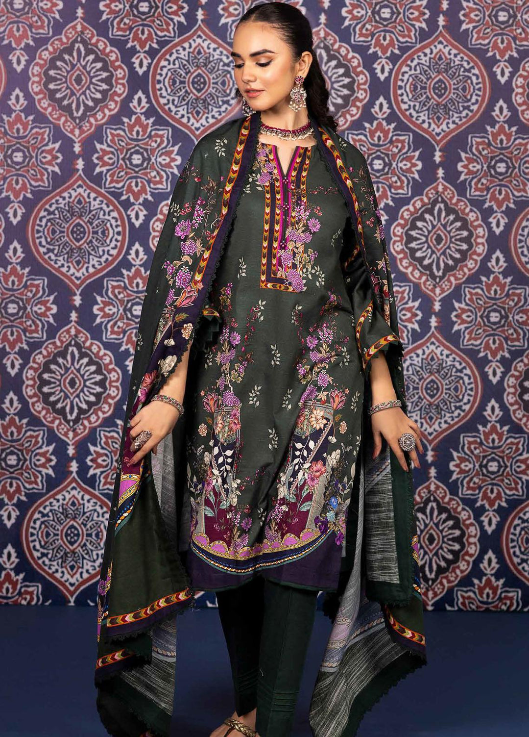 Gul Ahmed Printed Khaddar Suits Unstitched 3 Piece GA23WL K-32012 - Winter Collection