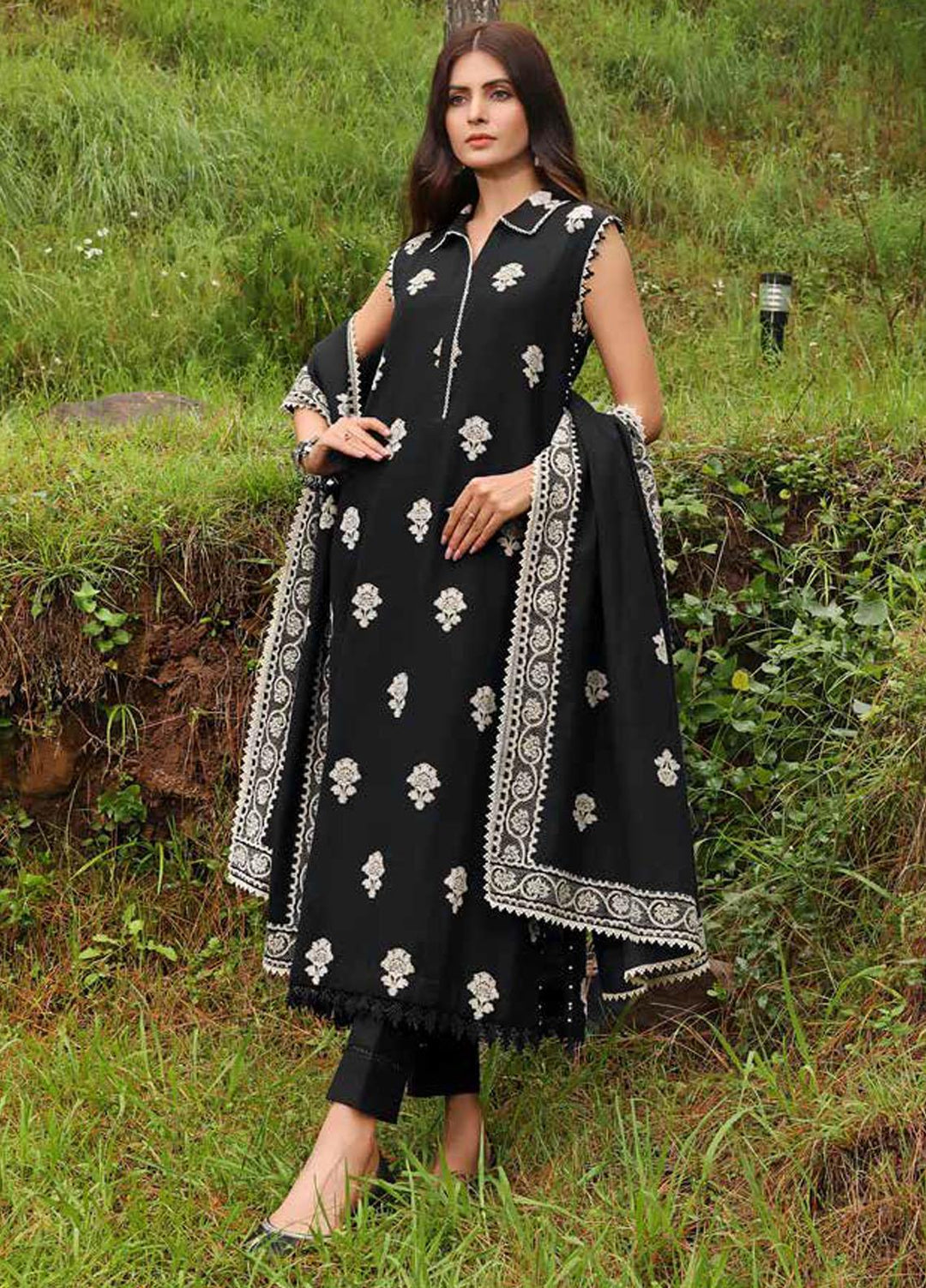 Gul Ahmed Jacquard Velvet Suits Unstitched 3 Piece GA23WL KVJ-32001 - Winter Collection