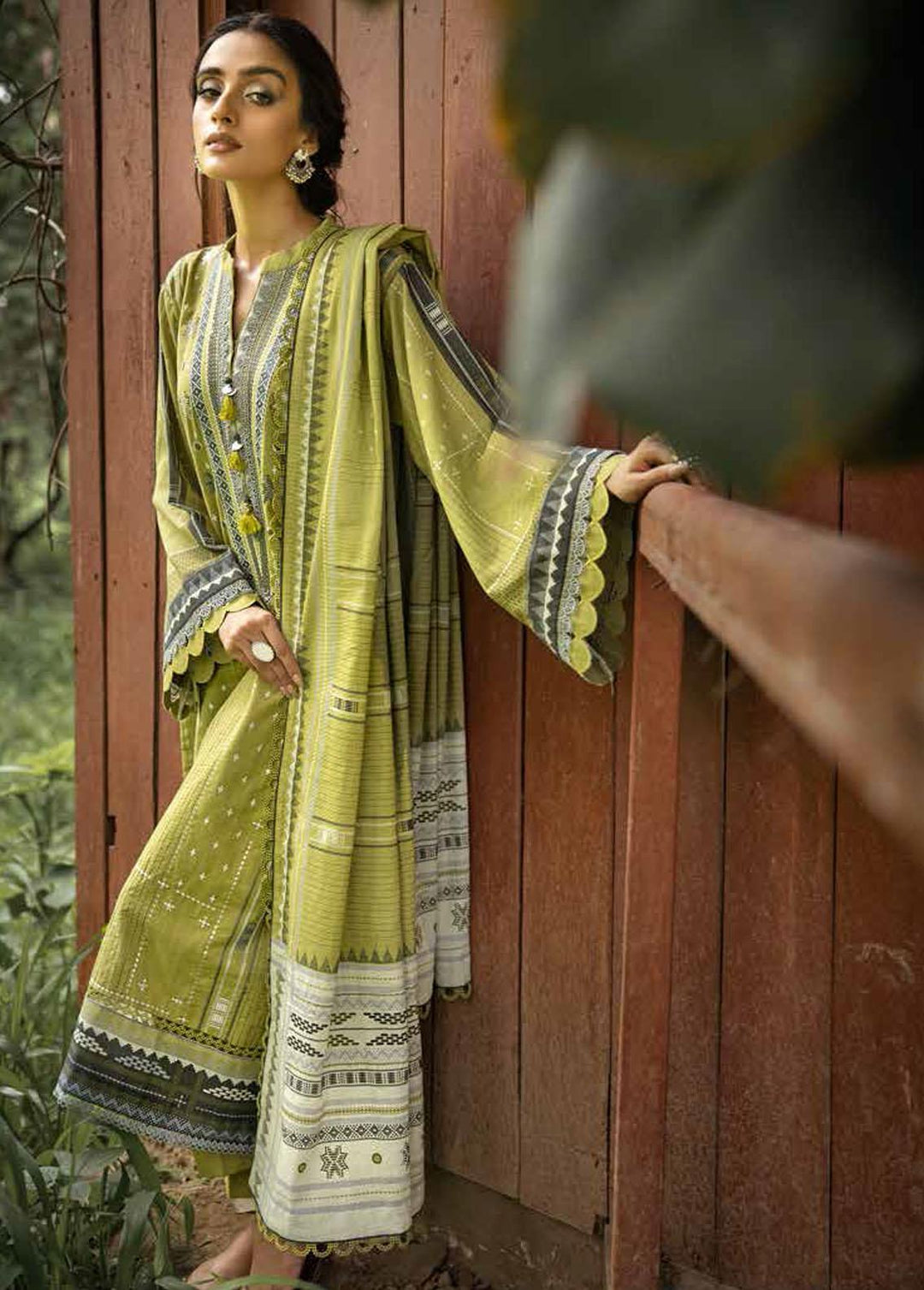 Gul Ahmed Embroidered Khaddar Suits Unstitched 3 Piece GA22UW K-22061 - Winter Collection