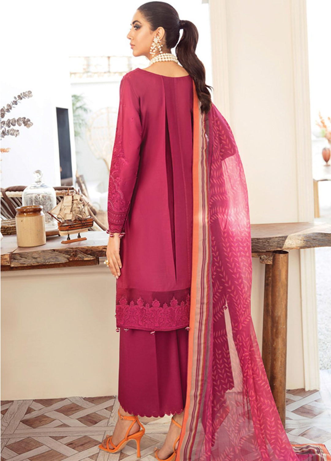 Gulaal Embroidered Lawn Suits Unstitched 3 Piece GL22L-1 CHIARA (05) - Summer Collection