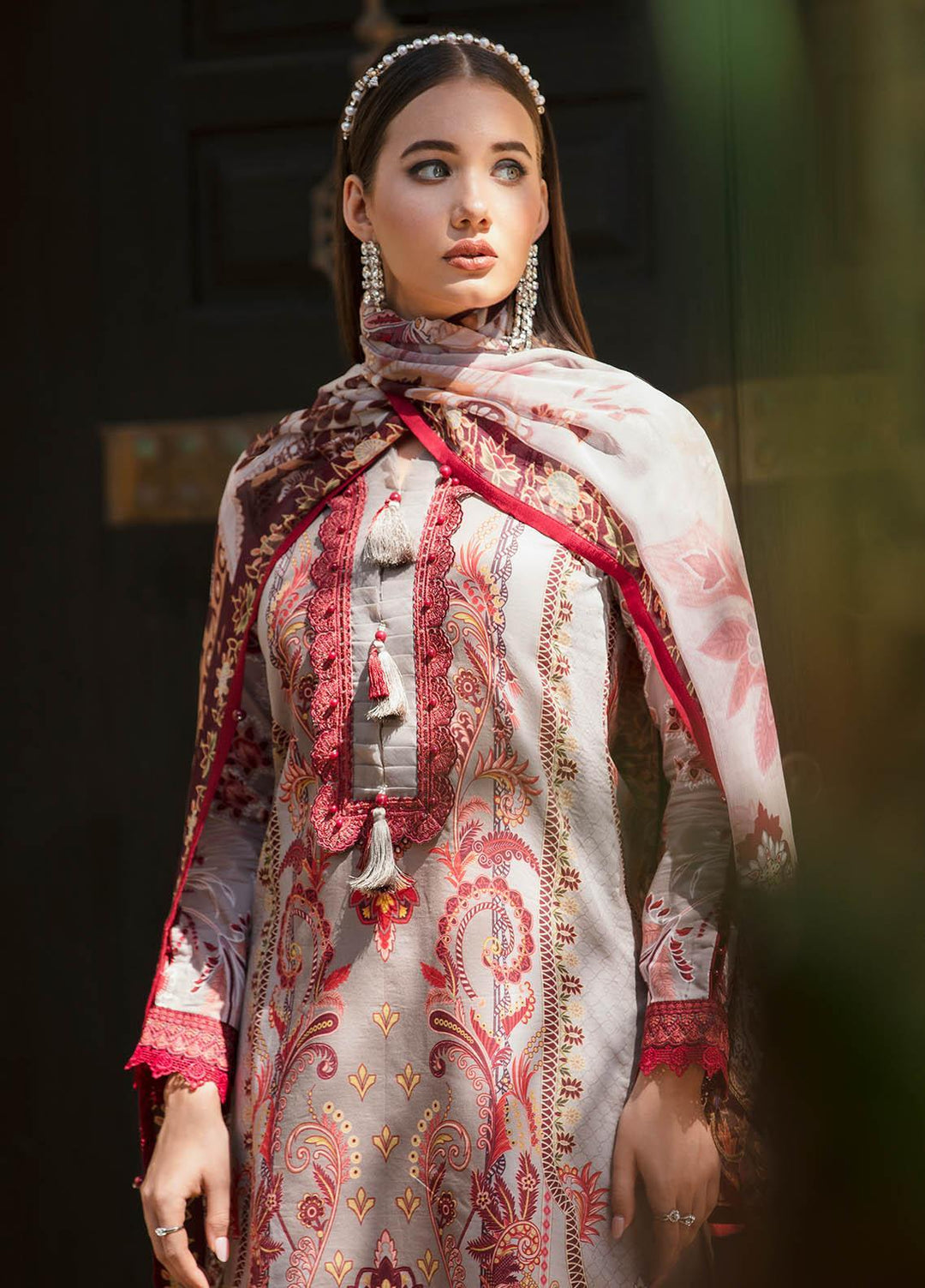 Gulaal Embroidered Lawn Suits Unstitched 3 Piece GL23L 10 Zaavail - Summer Collection