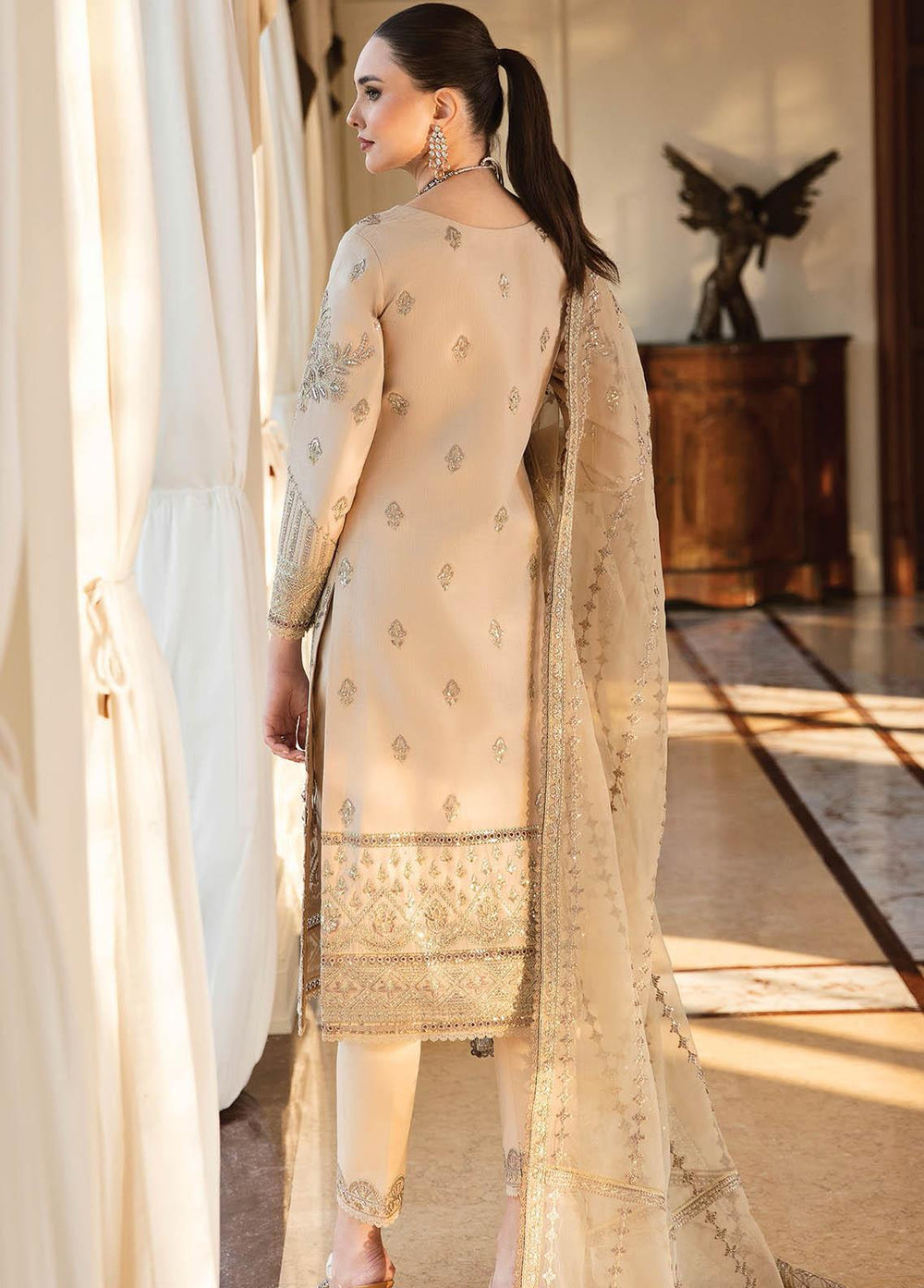 Gulaal Embroidered Lawn Suits Unstitched 3 Piece GL23LL 06 Rohenaaz - Luxury Collection