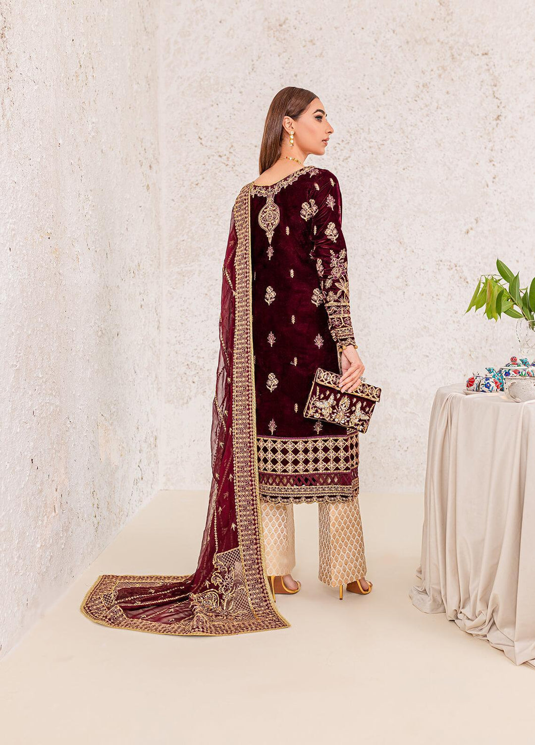 Gulaal Embroidered Velvet Suits Unstitched 3 Piece GL22V 02 ALIYA - Luxury Collection