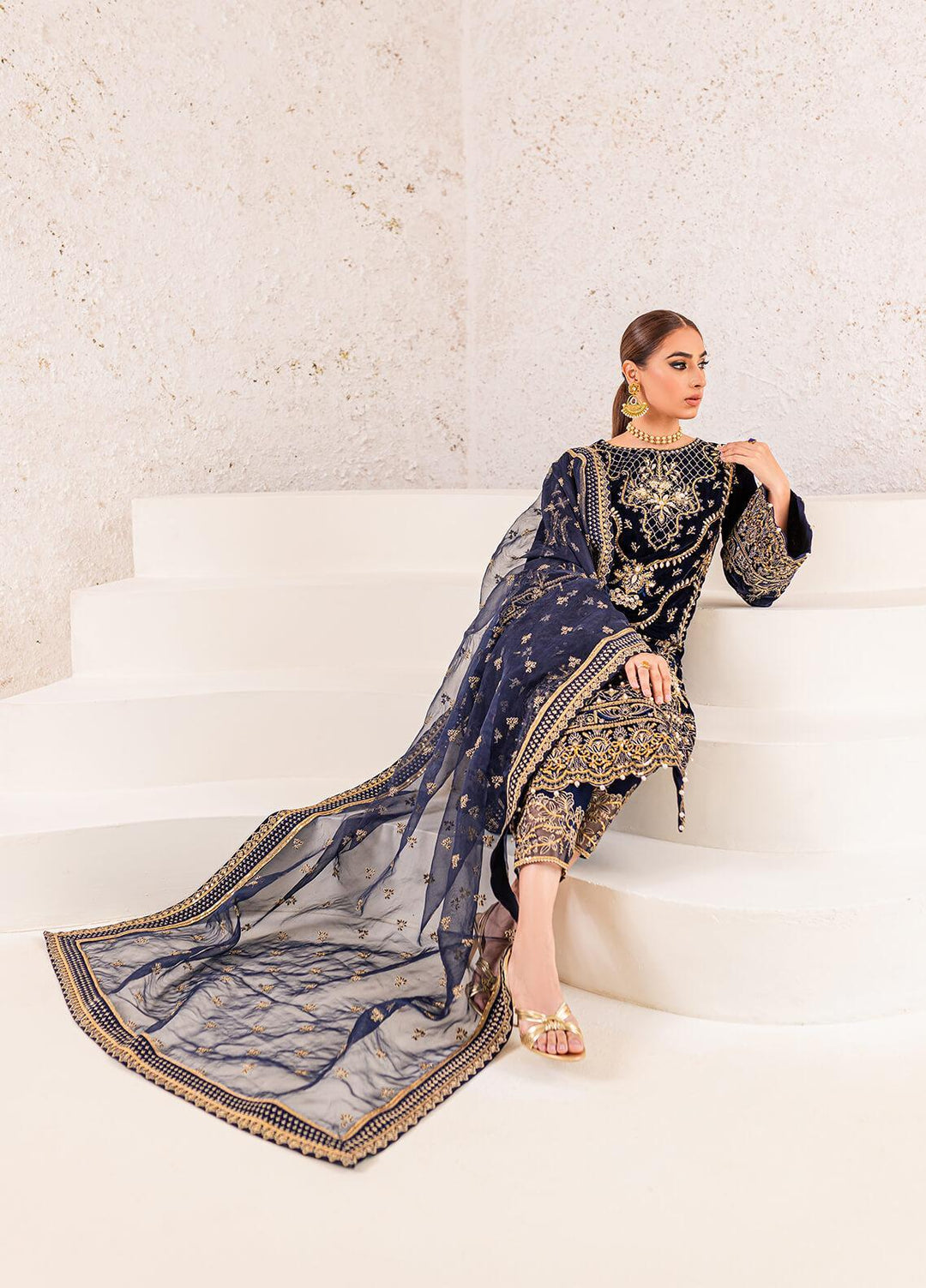 Gulaal Embroidered Velvet Suits Unstitched 3 Piece GL22V 03 INSIYAH - Luxury Collection