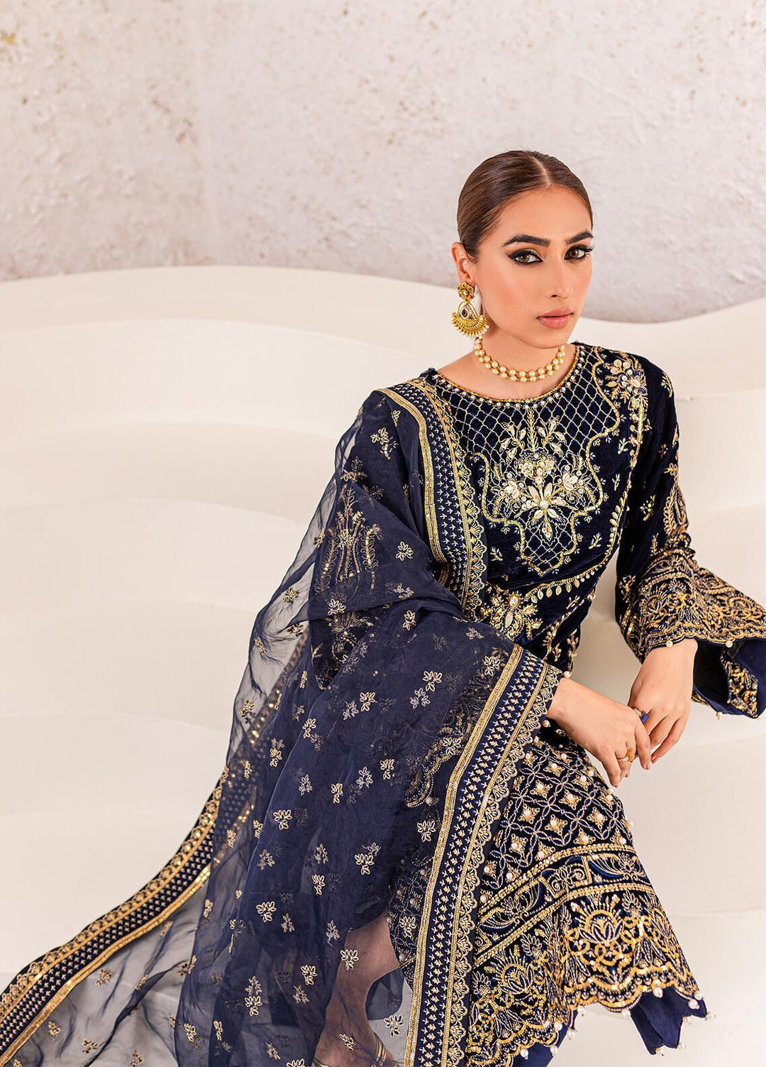 Gulaal Embroidered Velvet Suits Unstitched 3 Piece GL22V 03 INSIYAH - Luxury Collection