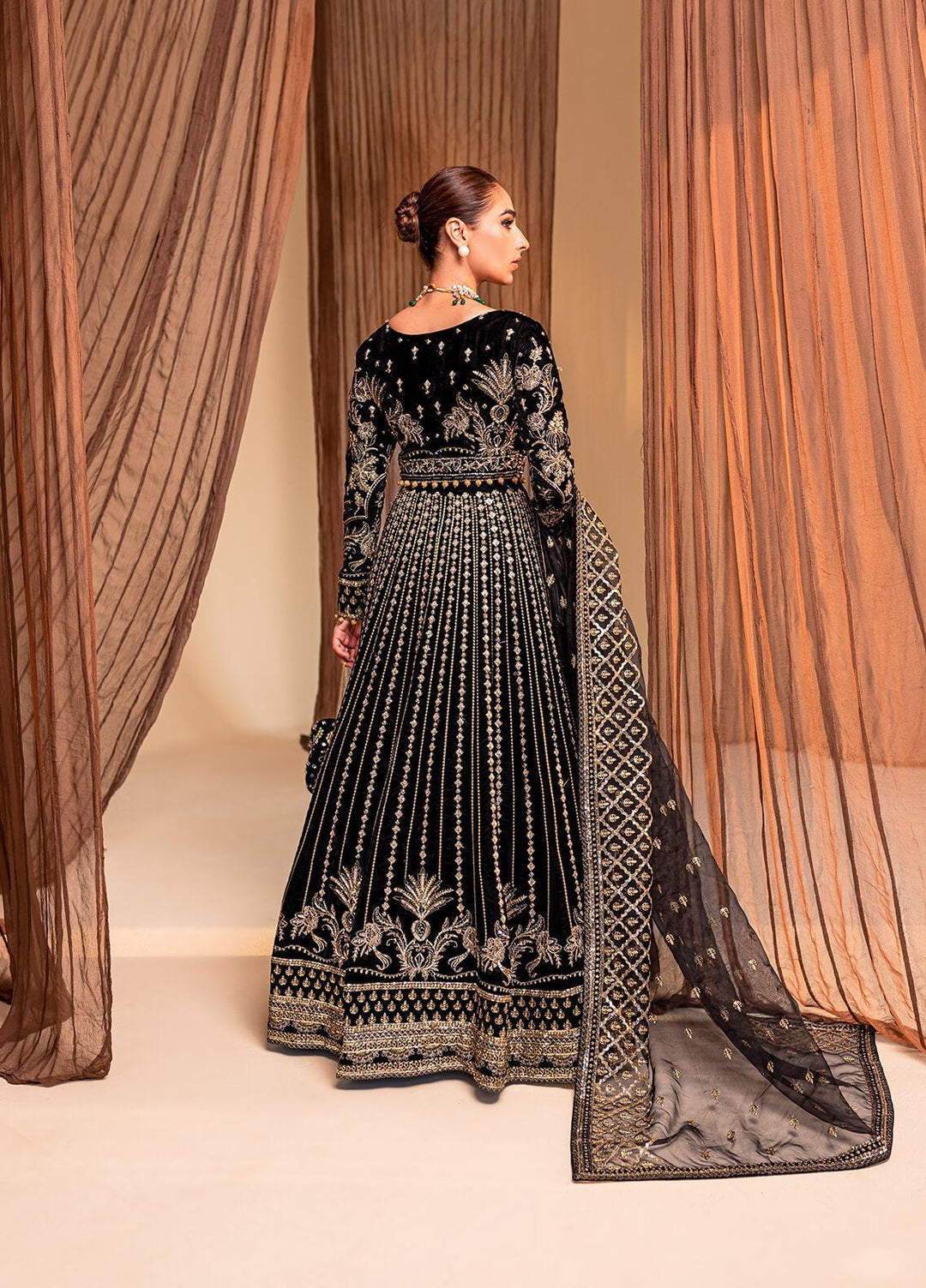 Gulaal Embroidered Velvet Suits Unstitched 3 Piece GL22V 05 NAMAR - Luxury Collection