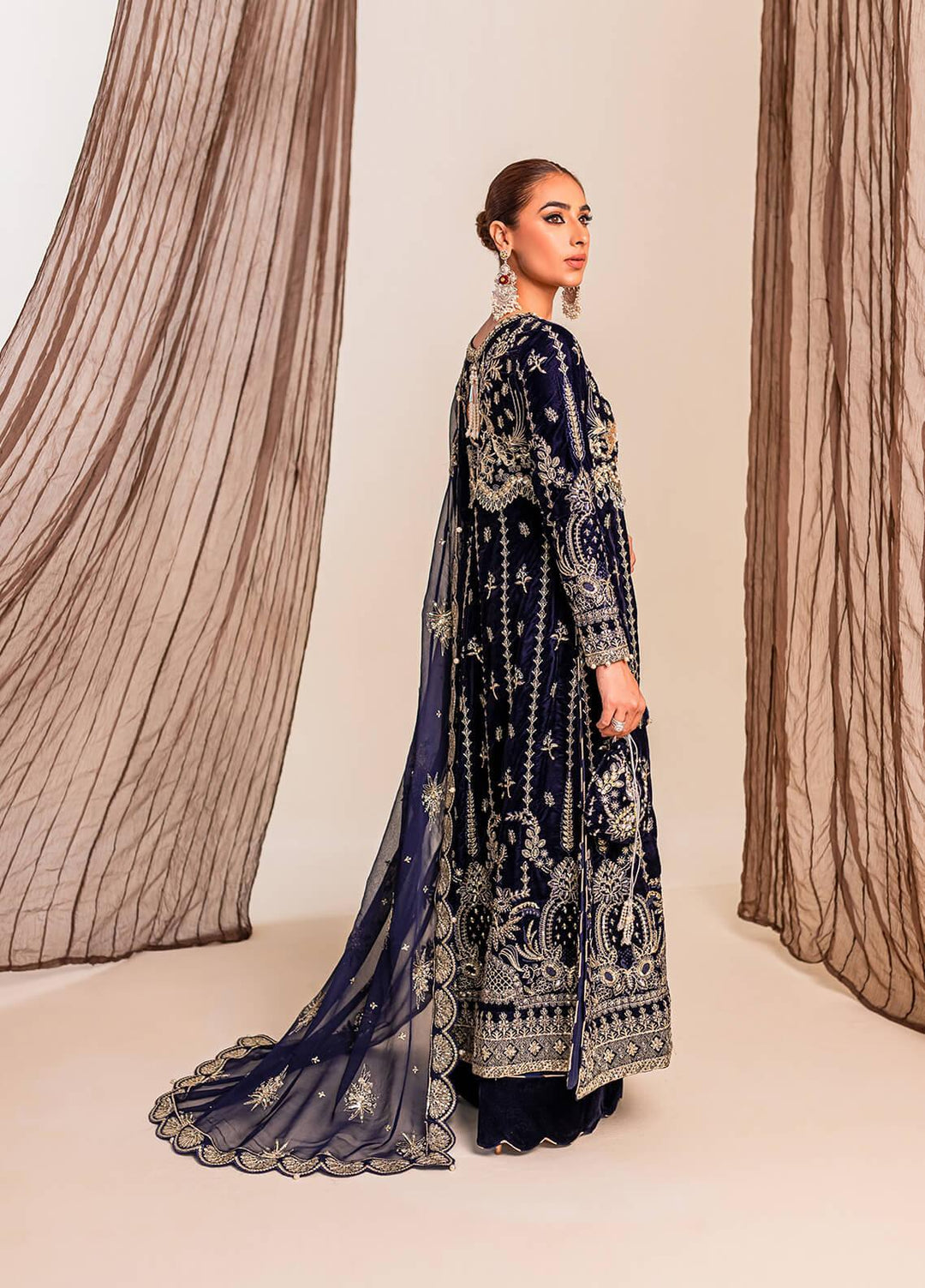 Gulaal Embroidered Velvet Suits Unstitched 3 Piece GL22V 08 AYLIN - Luxury Collection