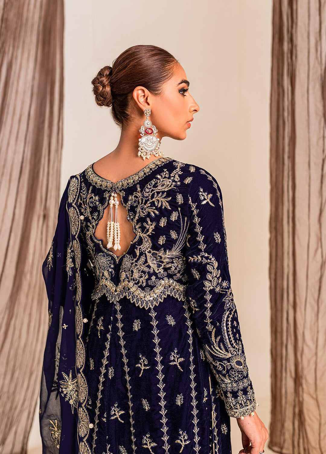 Gulaal Embroidered Velvet Suits Unstitched 3 Piece GL22V 08 AYLIN - Luxury Collection