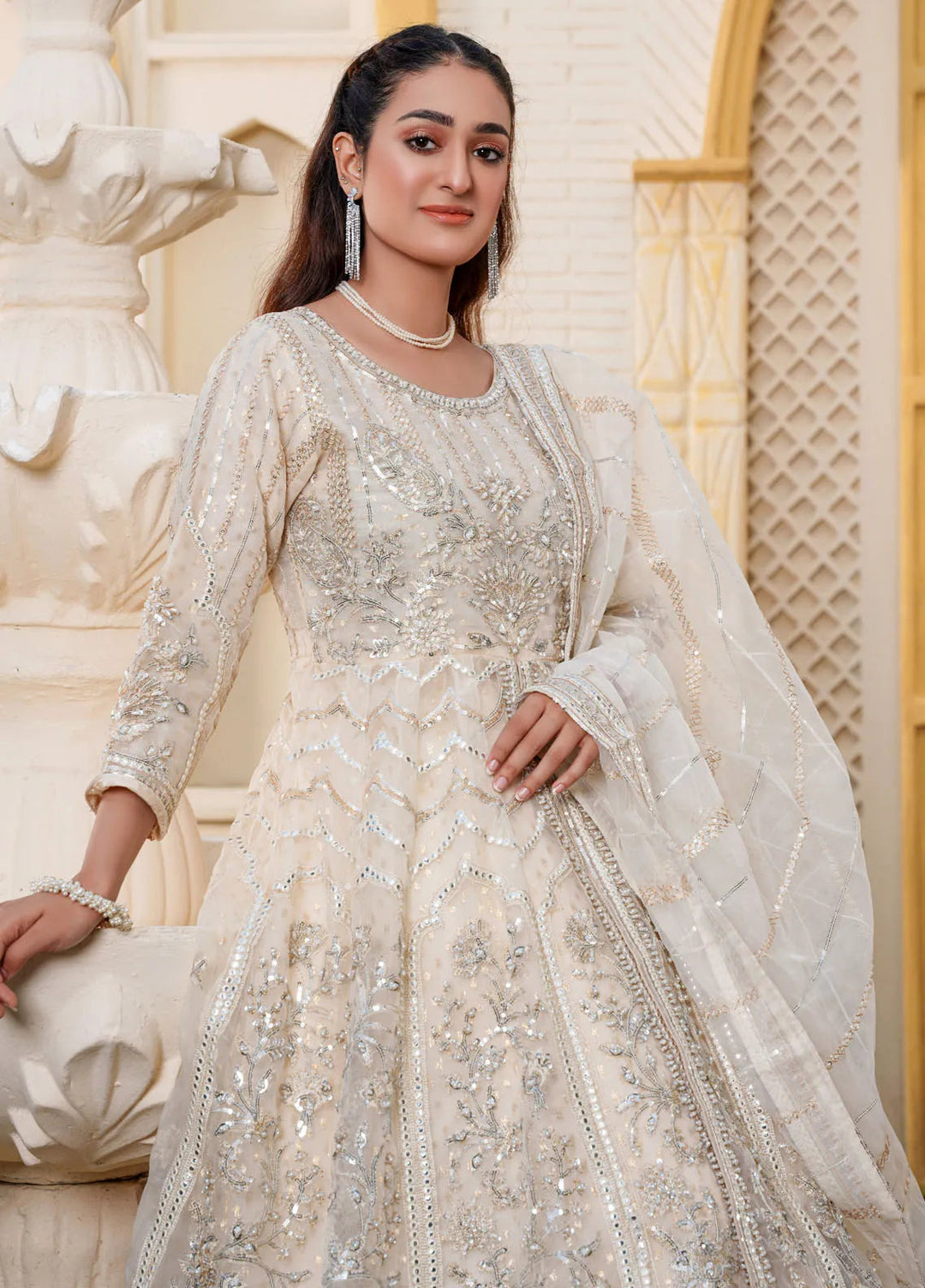 Gulnoor Pret Embroidered Organza 3 Piece Suit Jodha