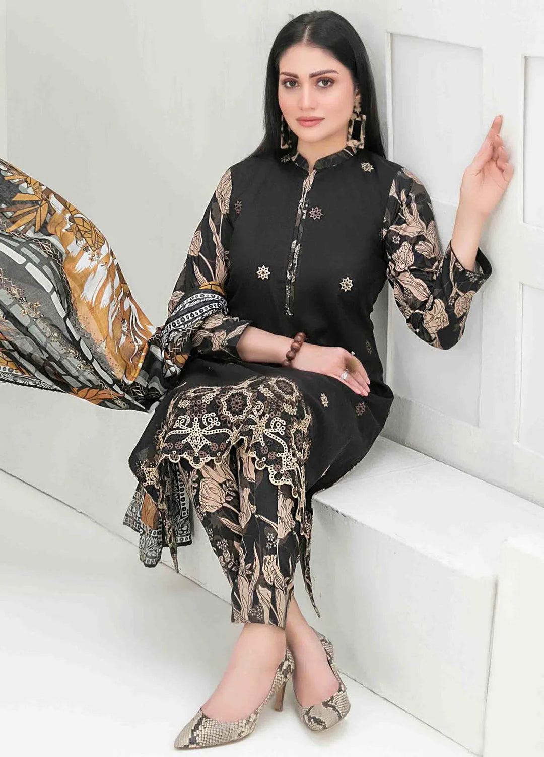 Gulposh by Tawakkal Fabric Embroidered Lawn Suit Unstitched 3 Piece TWF24G D-2517 - Summer Collection