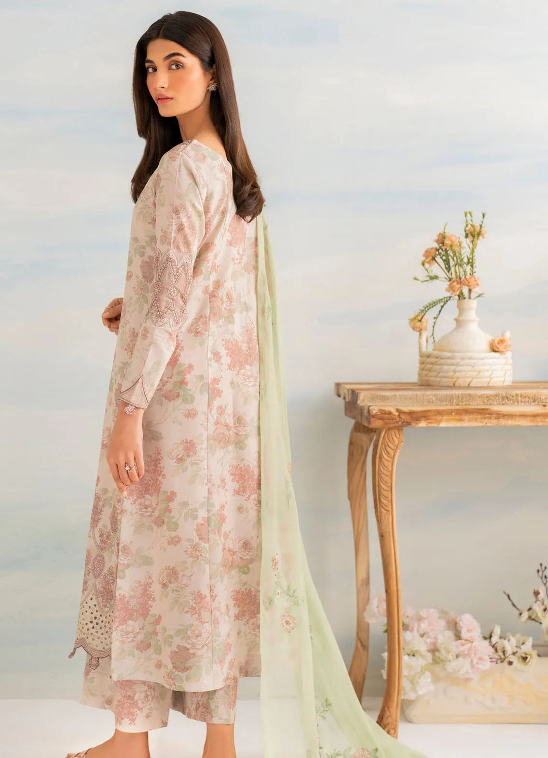 Guzel by Iznik Embroidered Lawn Suit Unstitched 3 Piece IZ24G IGL-05 - Summer Collection