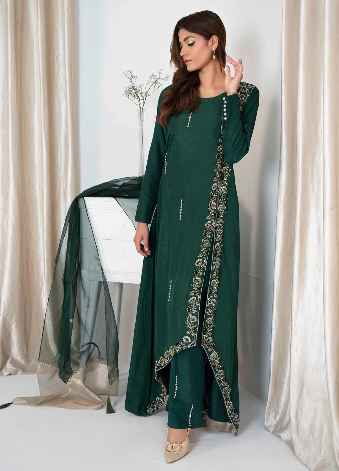 Hadia Batool Pret Embroidered Raw Silk 3 Piece Suit Aria