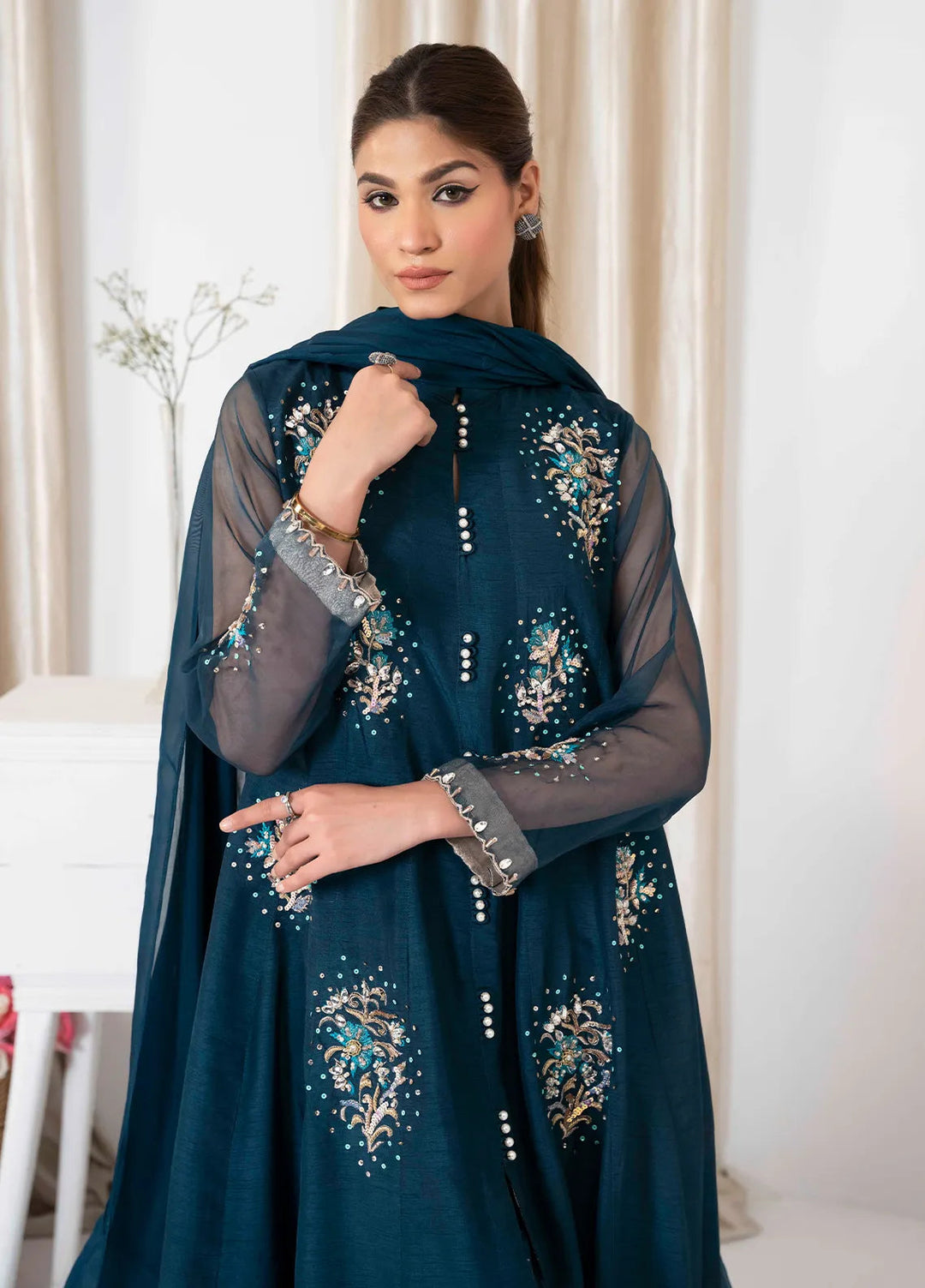 Hadia Batool Pret Embroidered Raw Silk 3 Piece Suit Taneer
