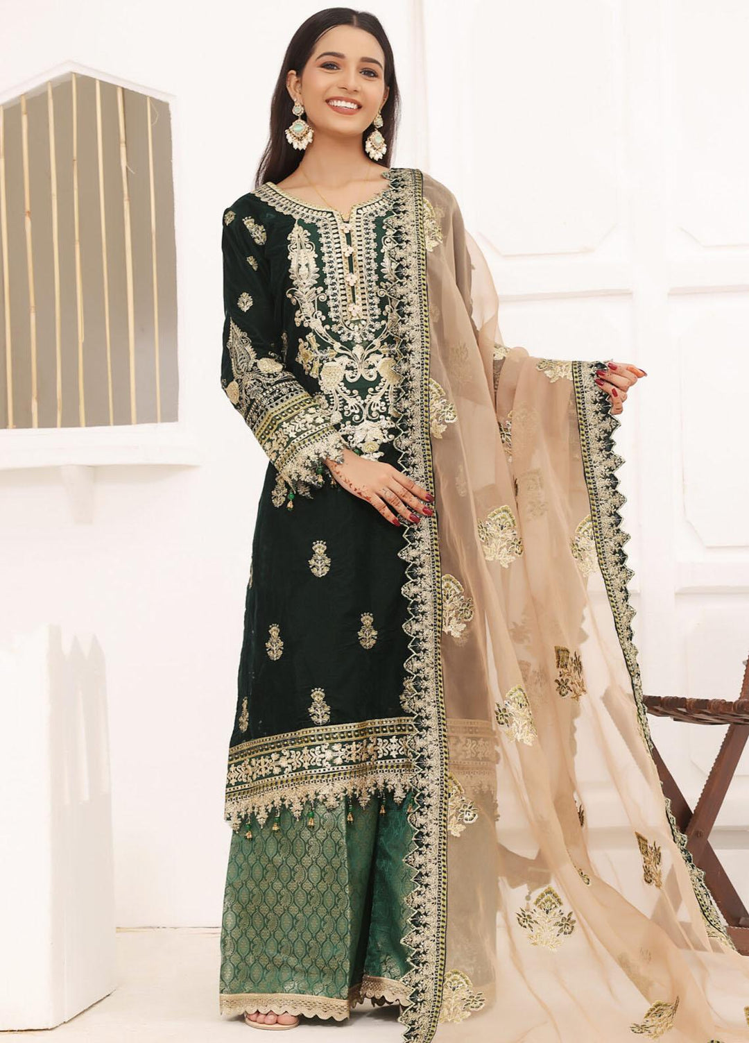 Hadia Eman Embroidered Velvet Suits Unstitched 3 Piece HE23EV D-07 - Festive Collection