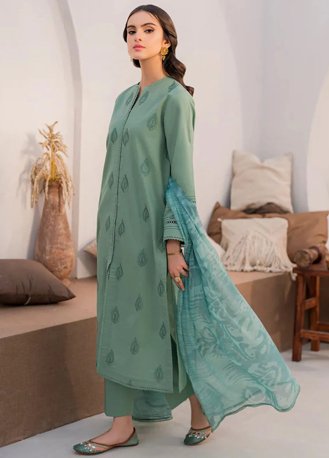 Hana Pret Embroidered Lawn 3 Piece Suit Seaglass