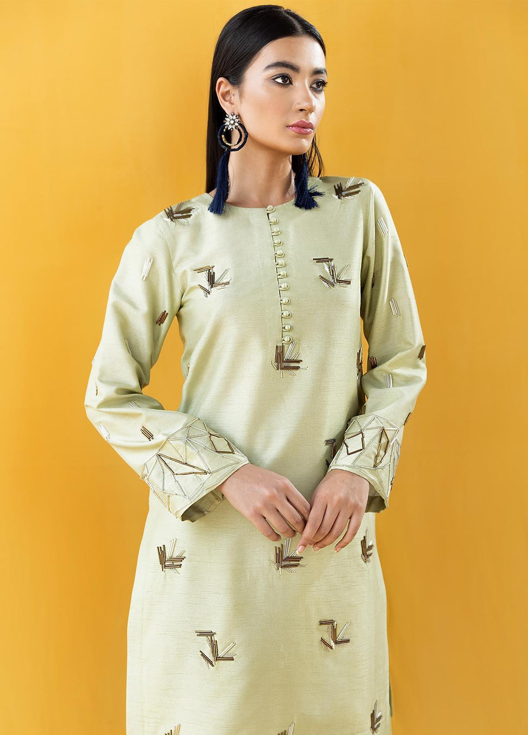 Hana Embroidered Raw Silk Stitched 2 Piece Suit Passion