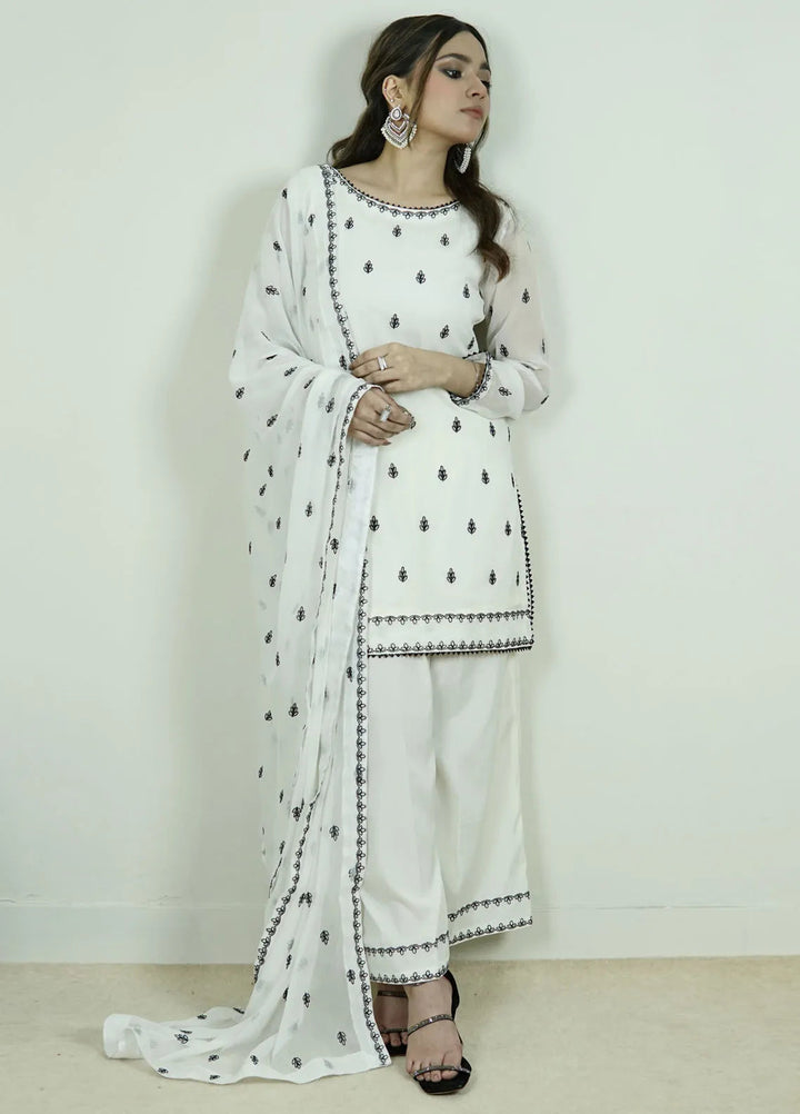Hanim Pret Embroidered Chiffon 3 Piece Suit Nazneen