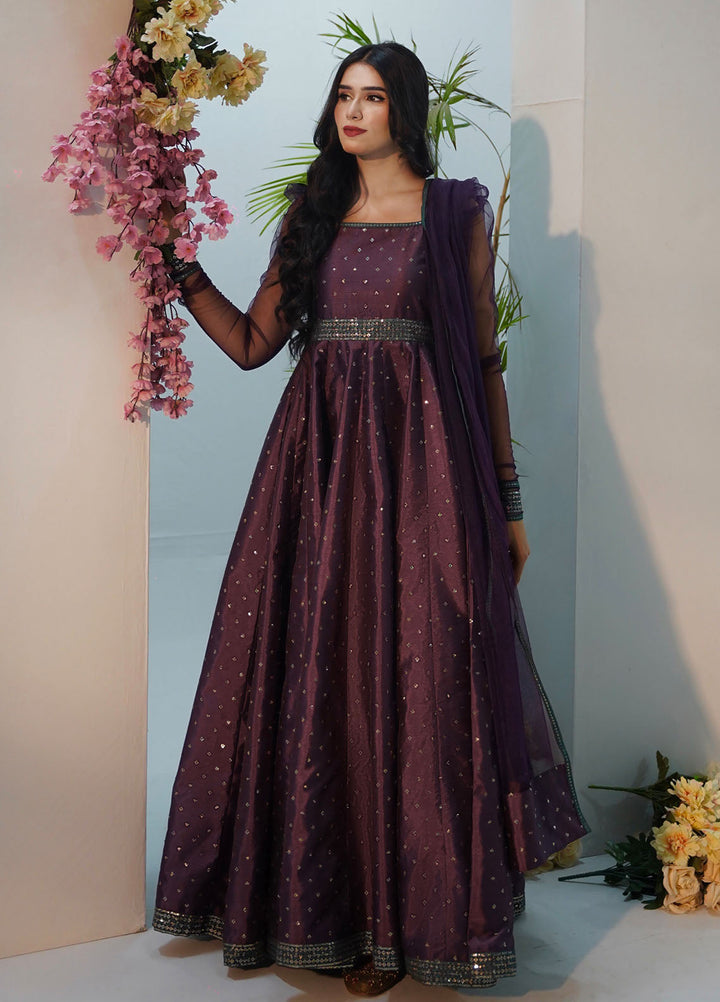 Hanim Pret Embroidered Raw Silk 2 Piece Suit Chamkeli