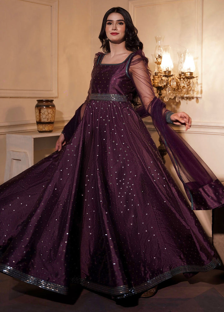 Hanim Pret Embroidered Raw Silk 2 Piece Suit Chamkeli