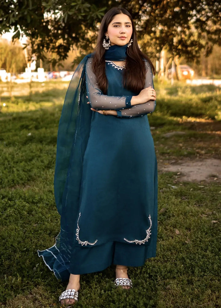 Hanim Pret Embroidered Raw Silk 3 Piece Suit Aroos