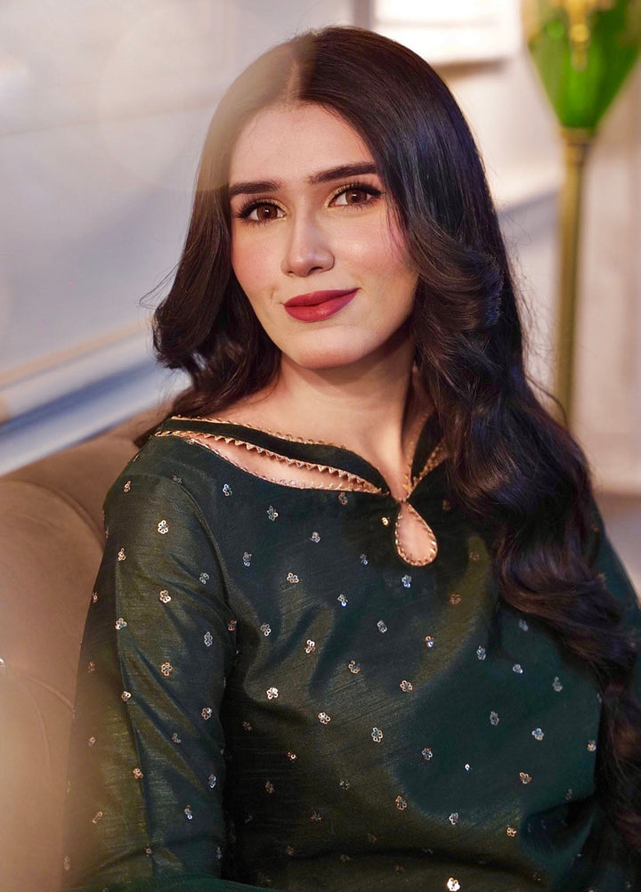 Hanim Pret Embroidered Raw Silk 3 Piece Suit Zebaish