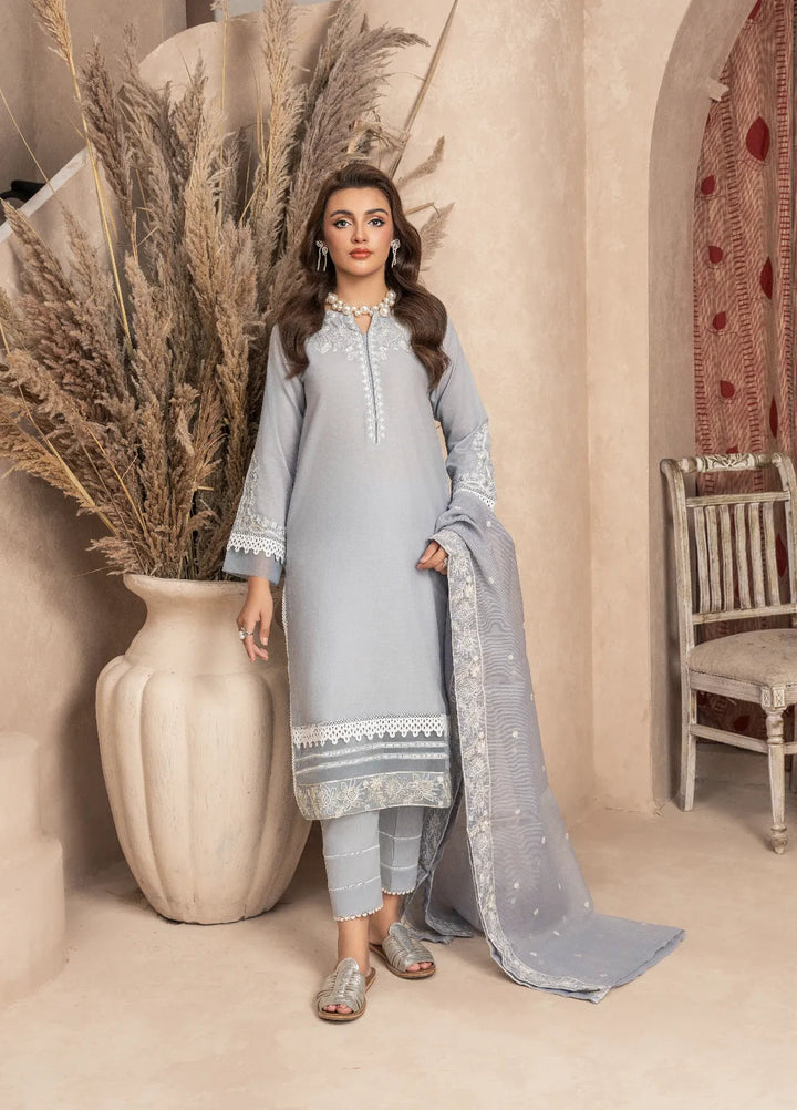 Haniya Mahnoor Pret Embroidered Lawn 3 Piece Suit Breeze