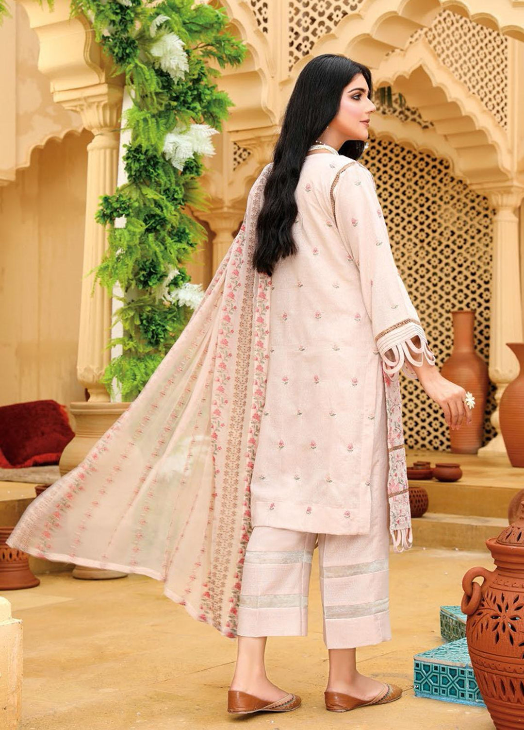 Hayaa by Humdum Embroidered Karandi Suits Unstitched 3 Piece HD22HY D-03 - Winter Collection