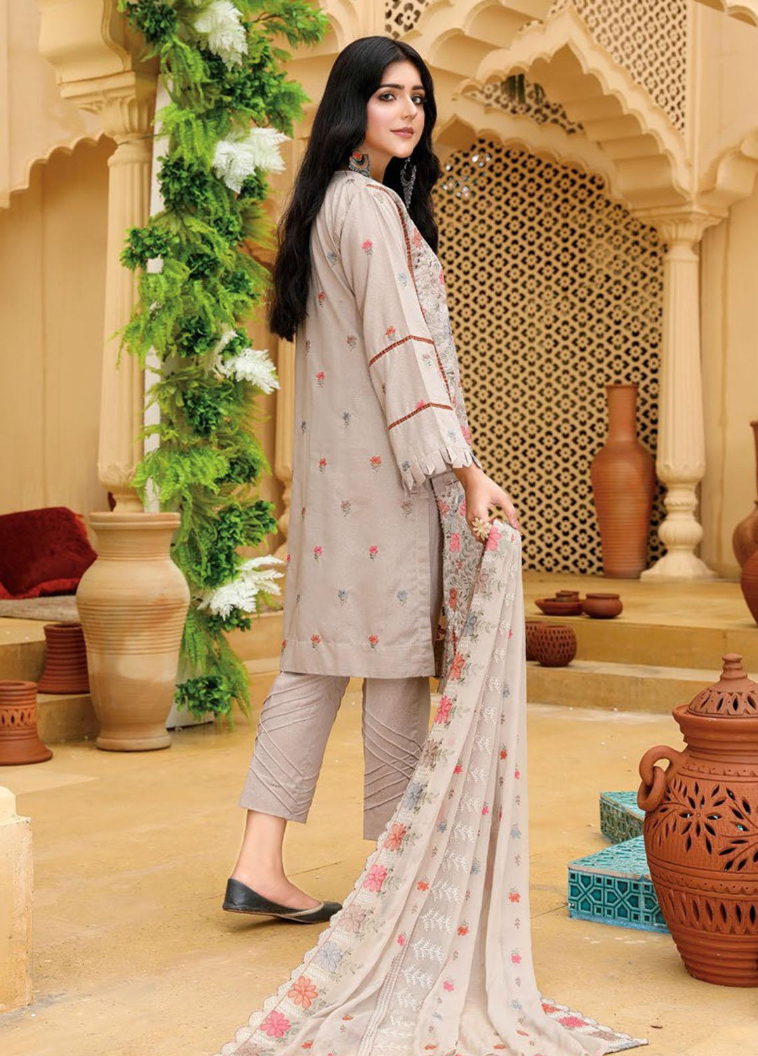 Hayaa by Humdum Embroidered Karandi Suits Unstitched 3 Piece HD22HY D-04 - Winter Collection