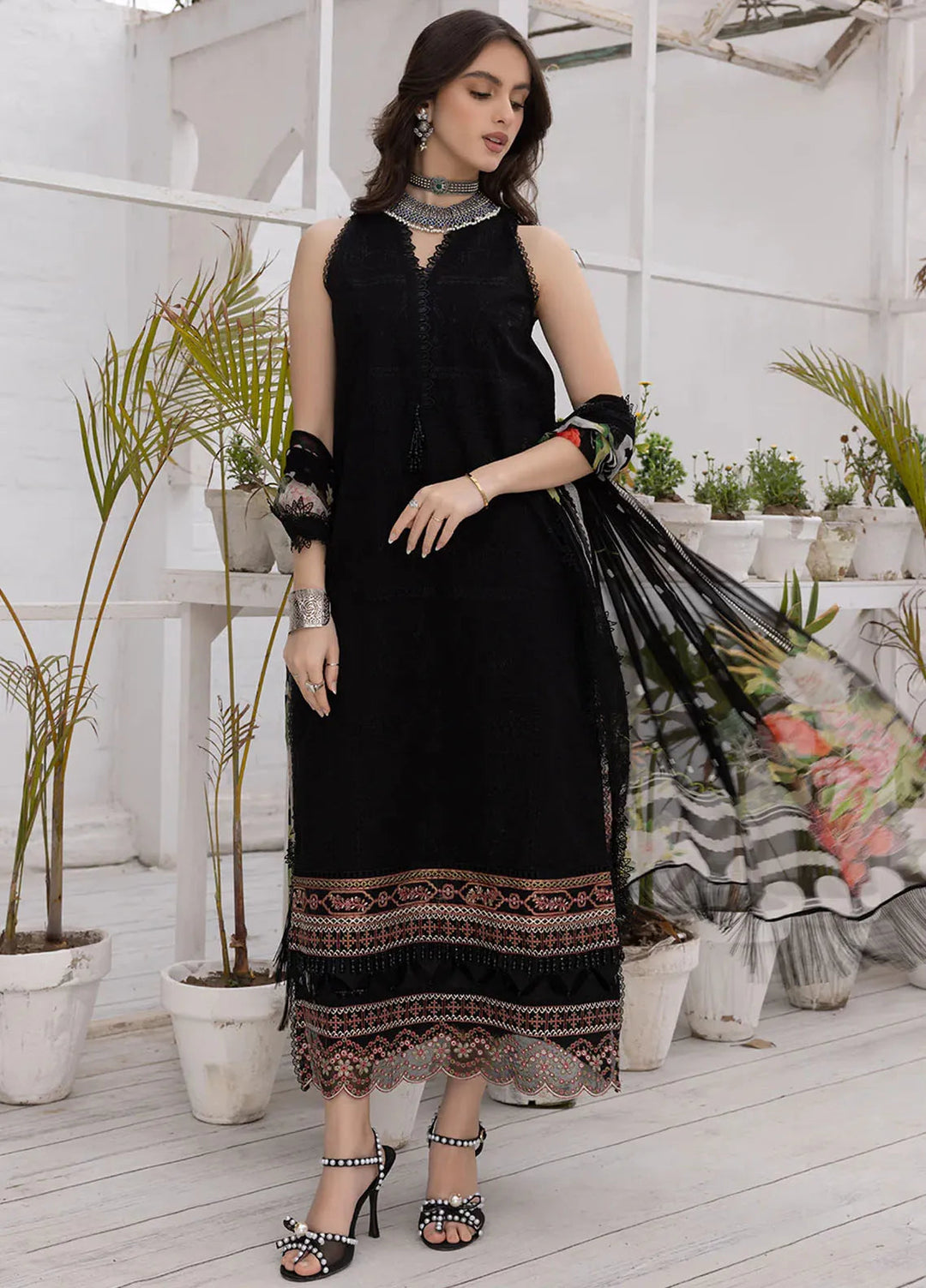 Hazel By Izel Pret Embroidered Lawn 3 Piece Suit Onyx