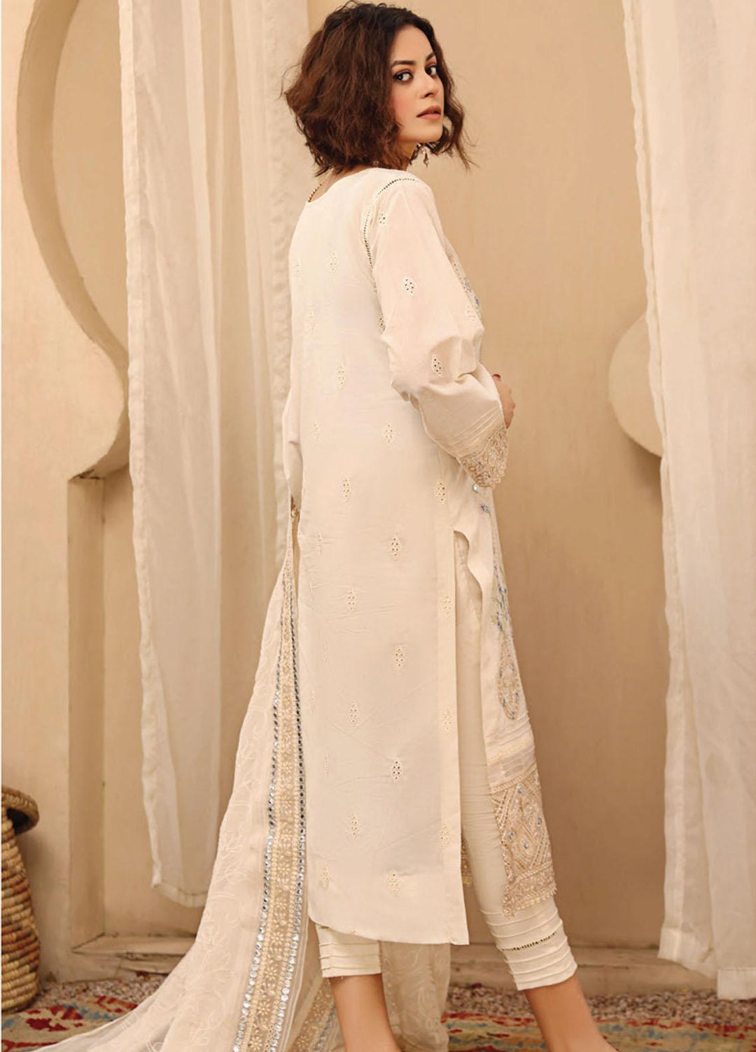 Hazoori Baagh By Humdum Embroidered Lawn Suits Unstitched 3 Piece HD23HB D-6 - Summer Collection