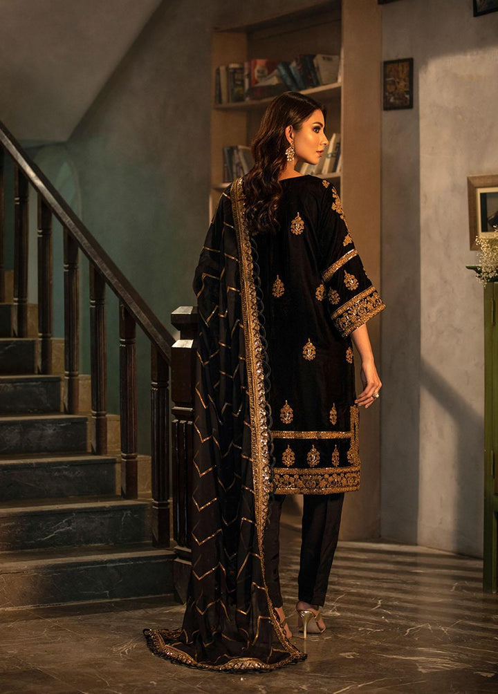 Heer By Noorma Kaamal Embroidered Velvet Suits Unstitched 3 Piece NK22H NK-V-02 - Luxury Collection