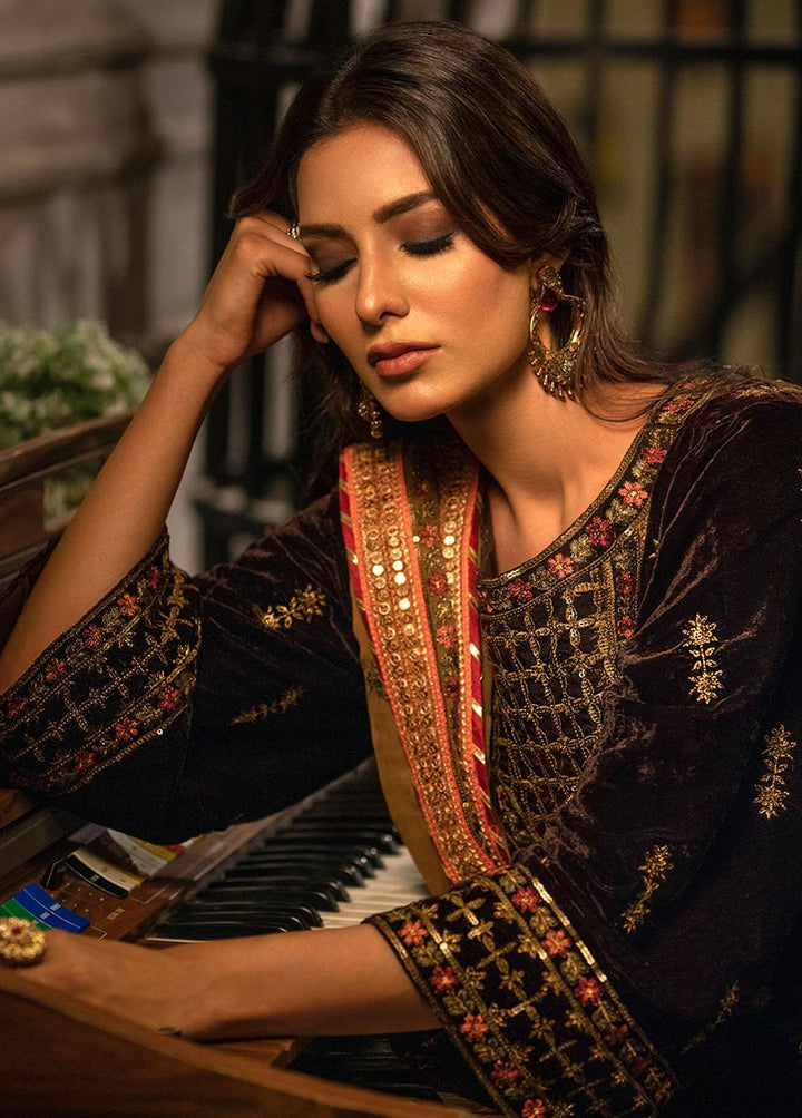 Heer By Noorma Kaamal Embroidered Velvet Suits Unstitched 3 Piece NK22H NK-V-03 - Luxury Collection