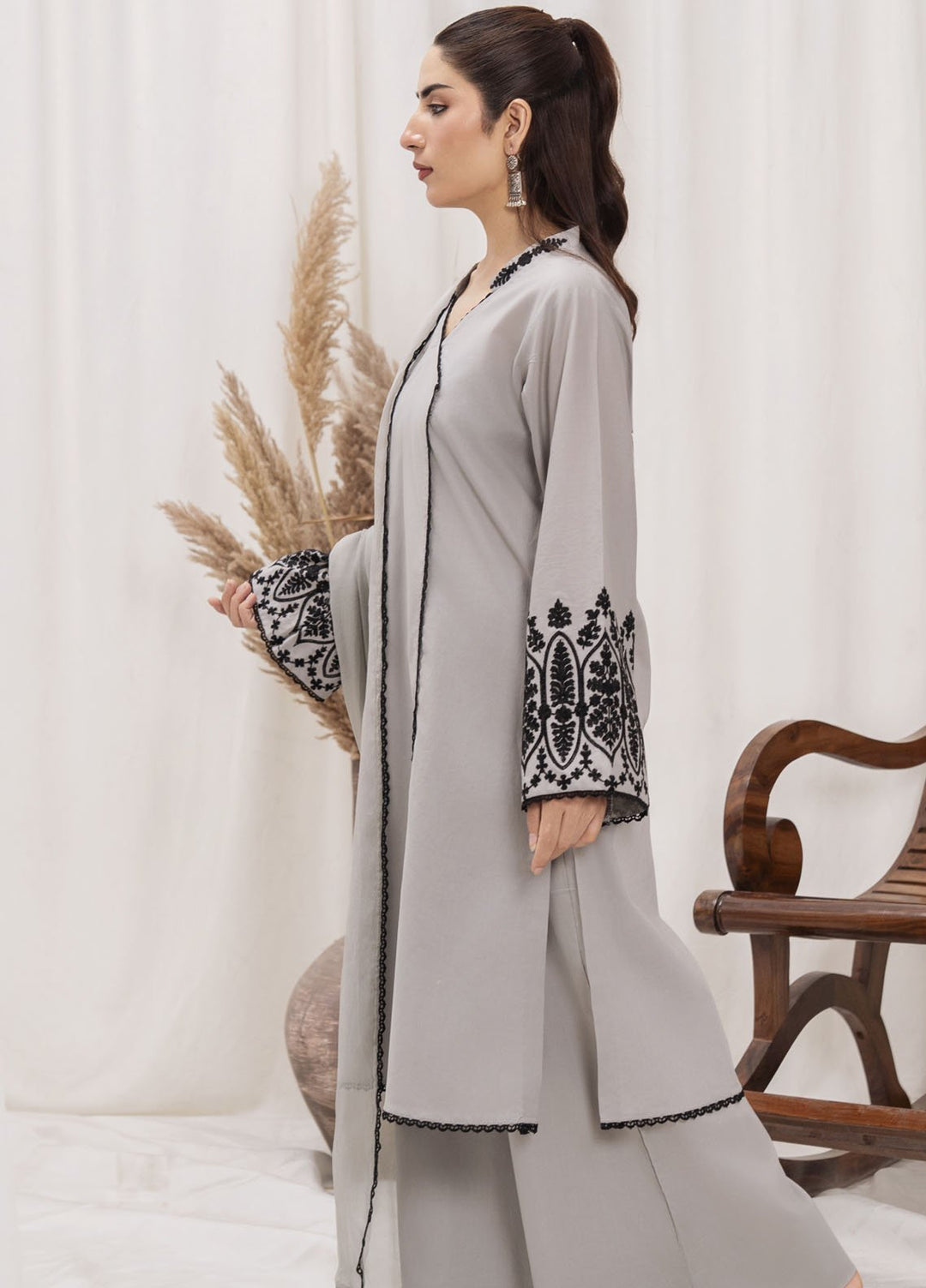 HEM Pret Embroidered Lawn 3 Piece Suit Libra