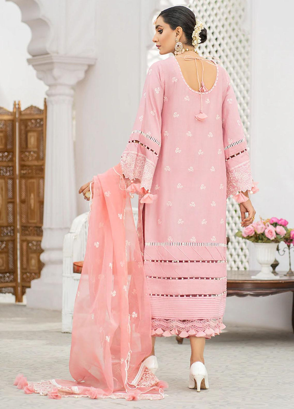HemStitch Pret Embroidered Lawn 3 Piece Suit HV-02 Feray