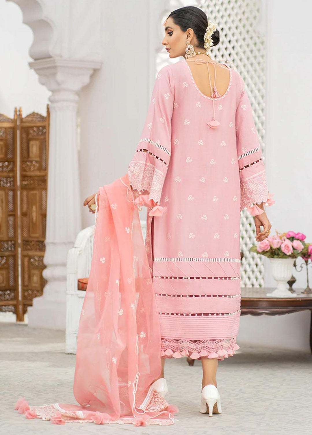 HemStitch Pret Embroidered Lawn 3 Piece Suit HV-02 Feray