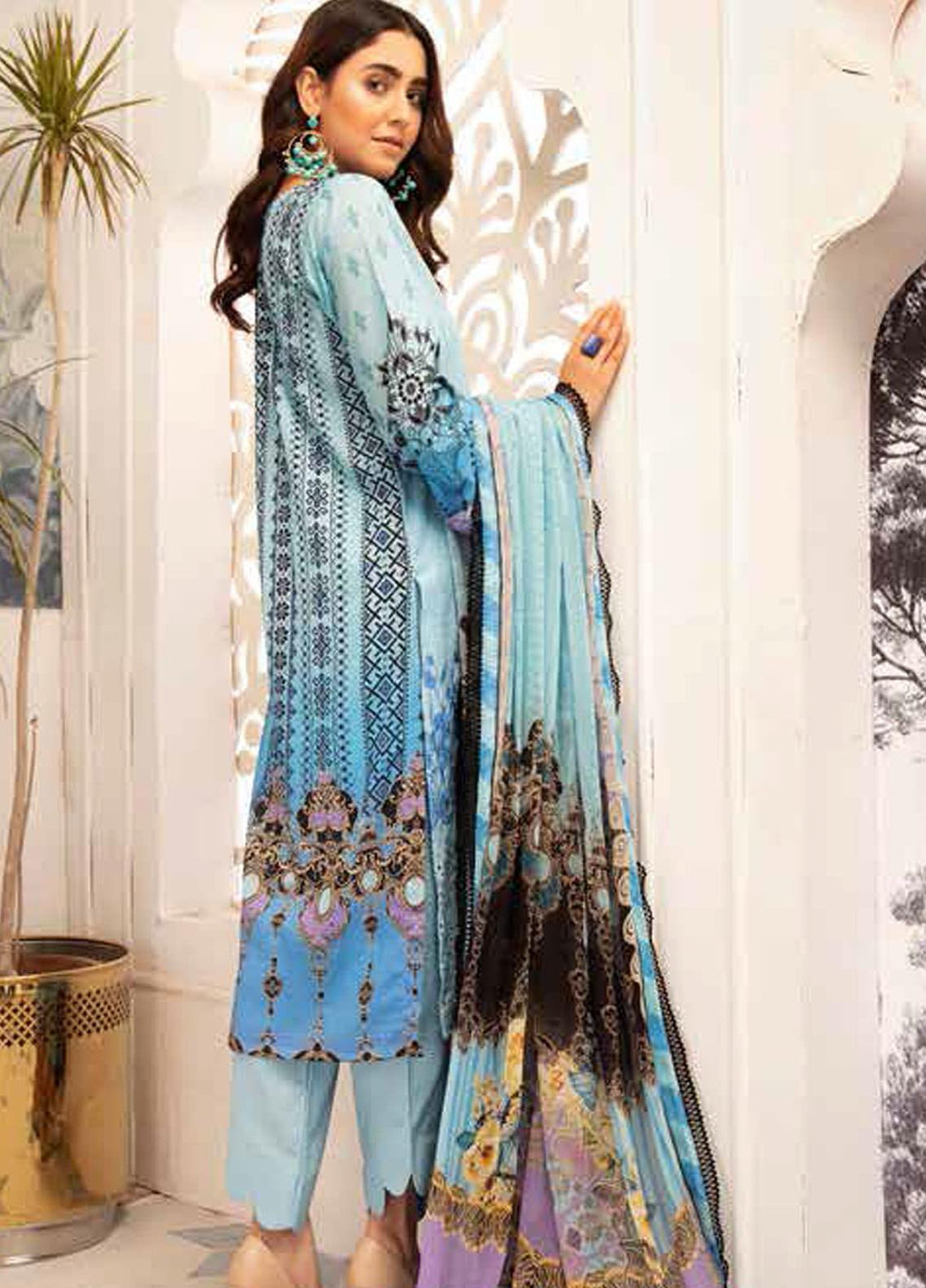 Hoor by Riaz Arts Embroidered Lawn Suits Unstitched 3 Piece RA21H DH-22 - Summer Collection