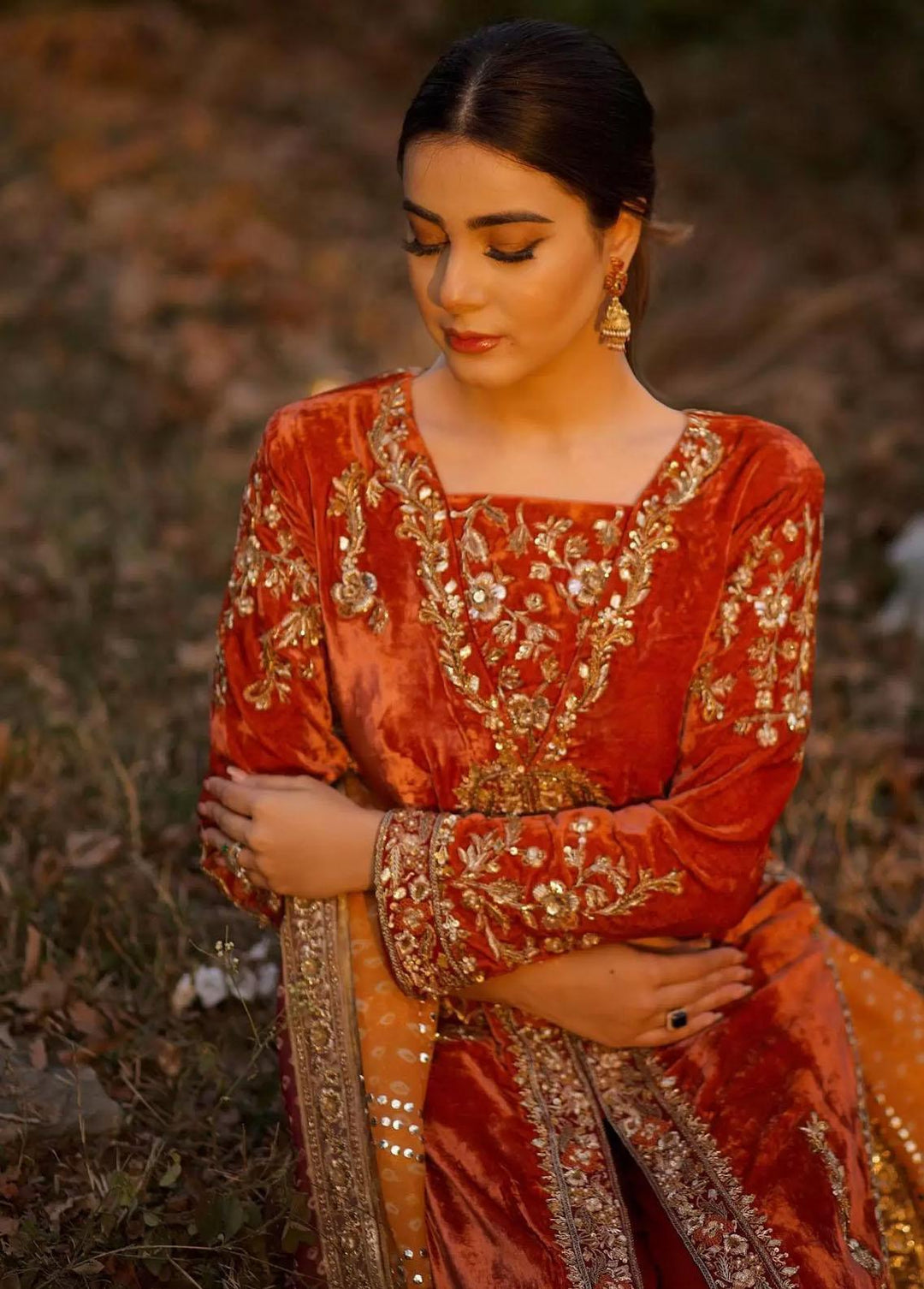 Hues Atelier Pret Embroidered Velvet 3 Piece Suit HA23LF French Dynasty