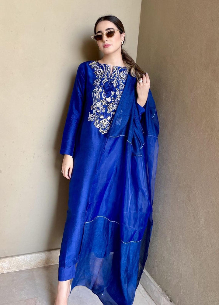 Hues Atelier Pret Embroidered Raw Silk 3 Piece Suit HA23LP Blue Rhyme