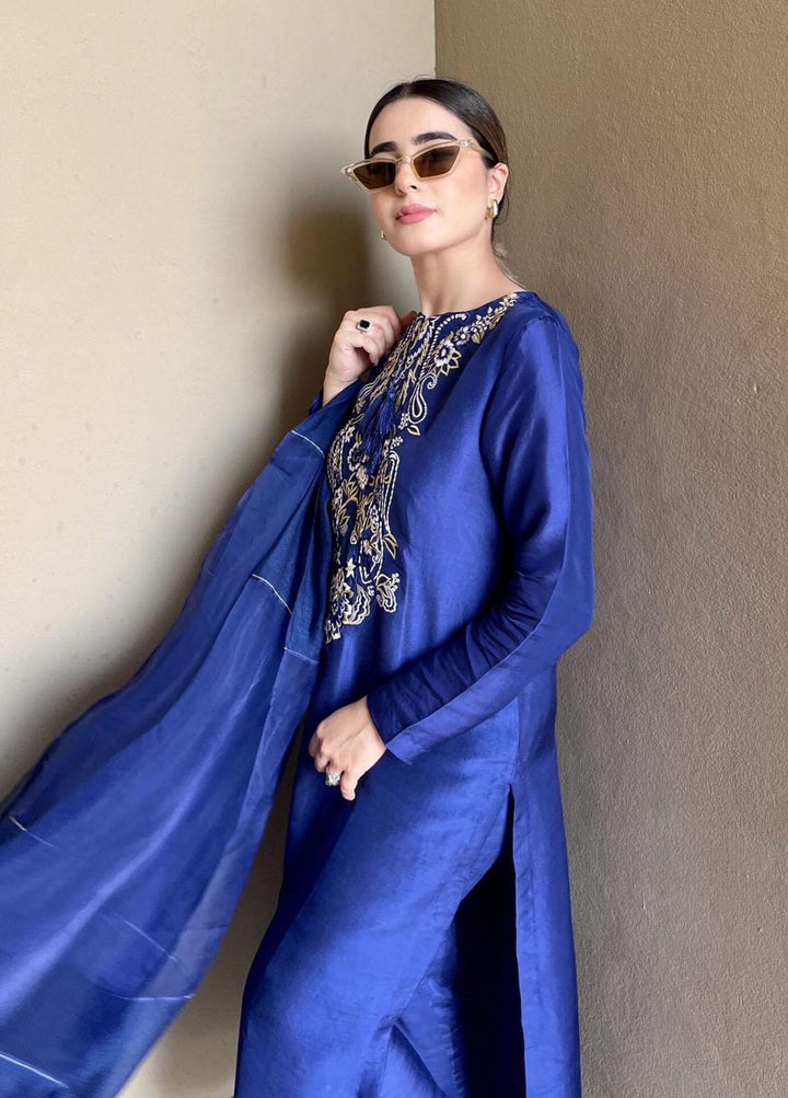 Hues Atelier Pret Embroidered Raw Silk 3 Piece Suit HA23LP Blue Rhyme